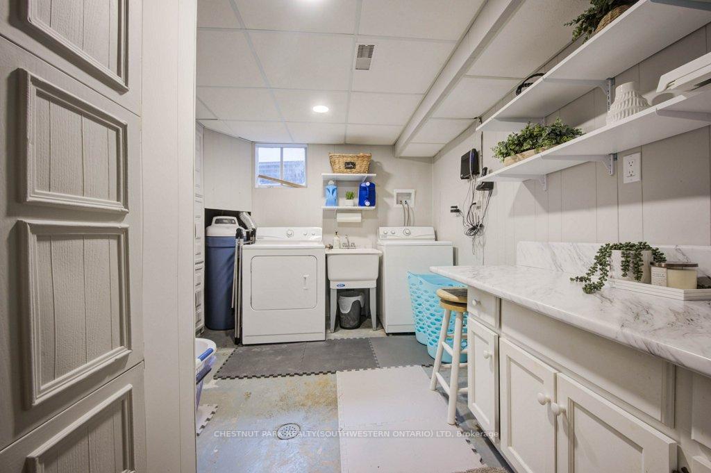 Photo 25 of 48 Hickson Drive, Kitchener — HOMEH