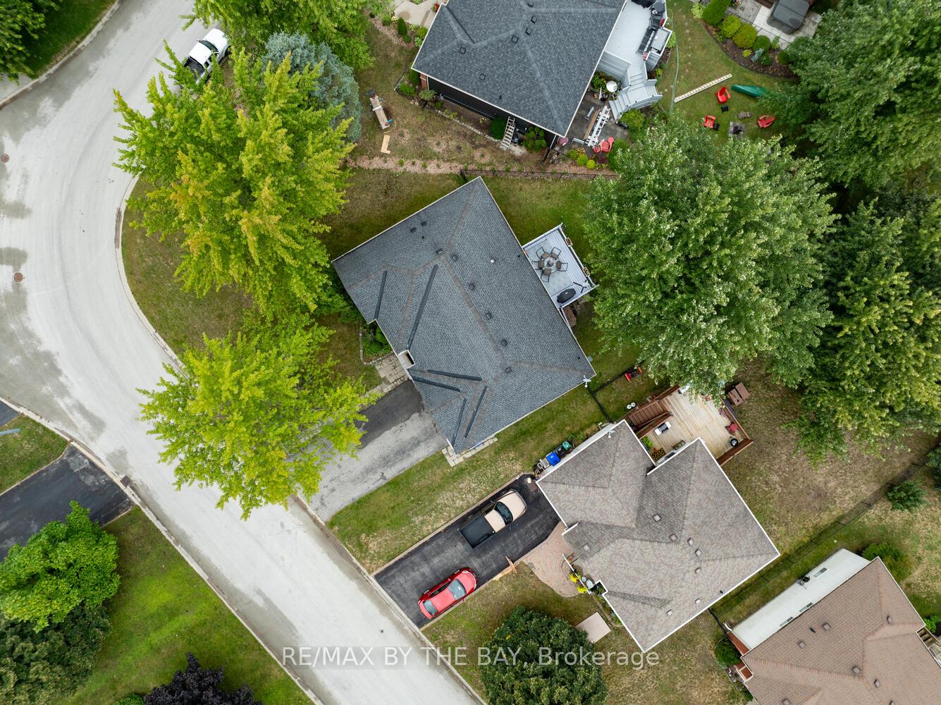 Photo 6 of 22 Silversands Crescent, Wasaga Beach — HOMEH