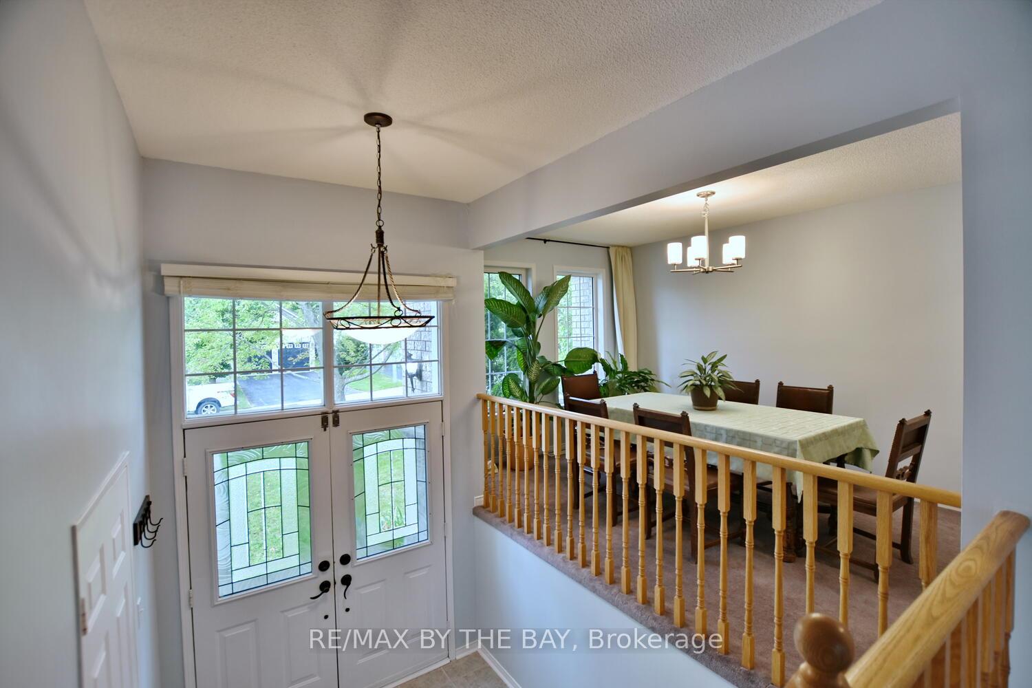 Photo 5 of 22 Silversands Crescent, Wasaga Beach — HOMEH