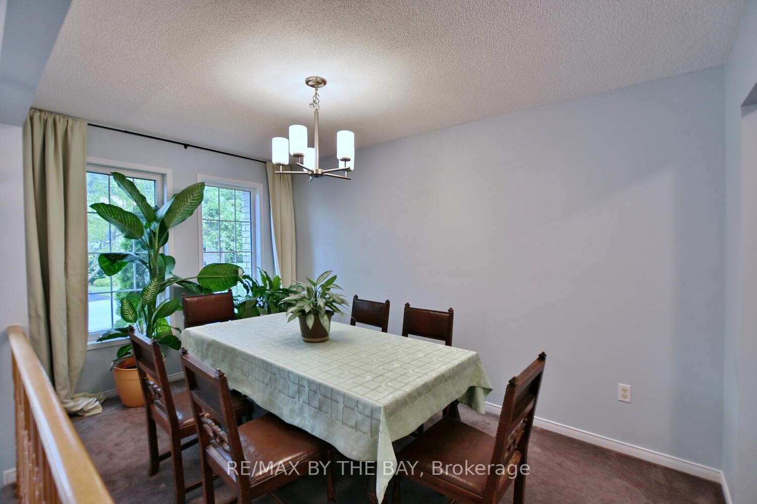 Photo 11 of 22 Silversands Crescent, Wasaga Beach — HOMEH