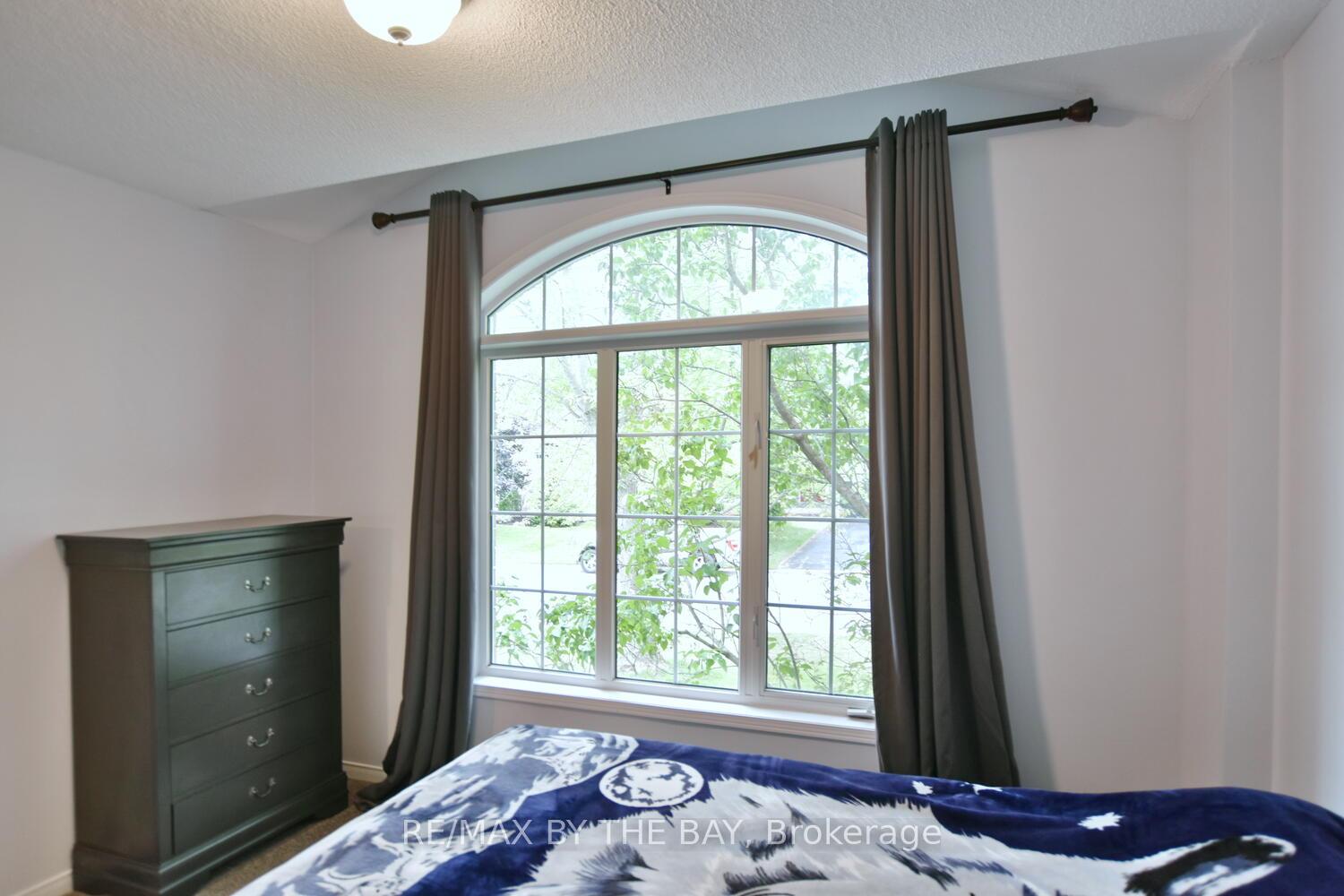 Photo 19 of 22 Silversands Crescent, Wasaga Beach — HOMEH