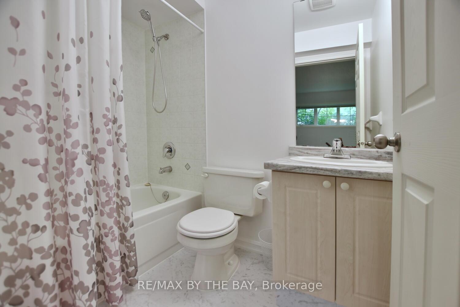 Photo 25 of 22 Silversands Crescent, Wasaga Beach — HOMEH