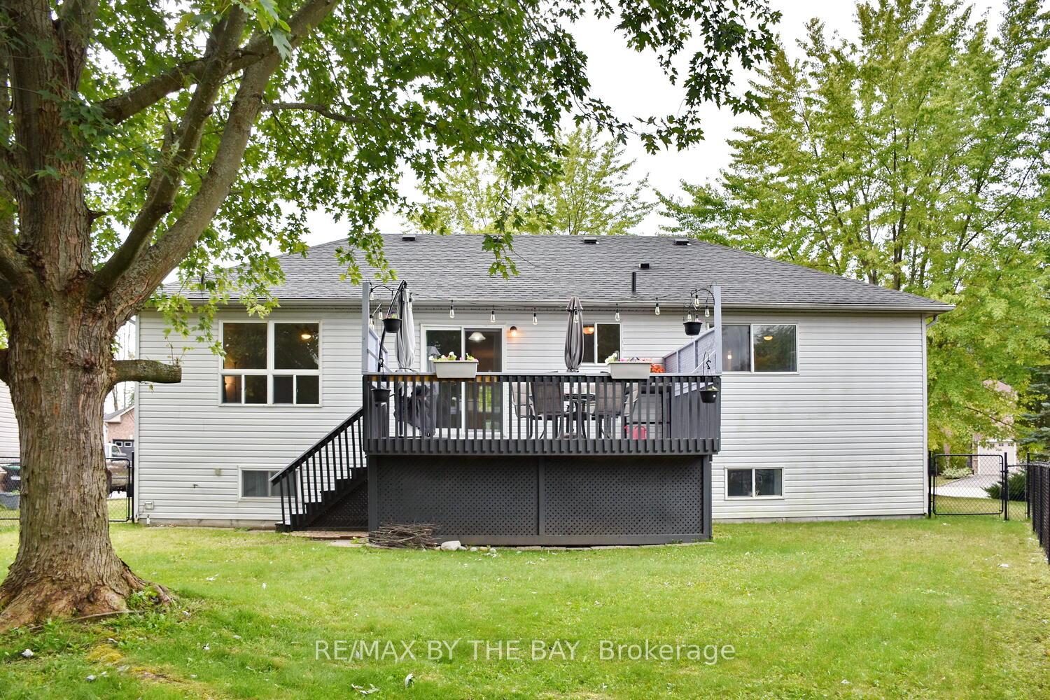 Photo 37 of 22 Silversands Crescent, Wasaga Beach — HOMEH