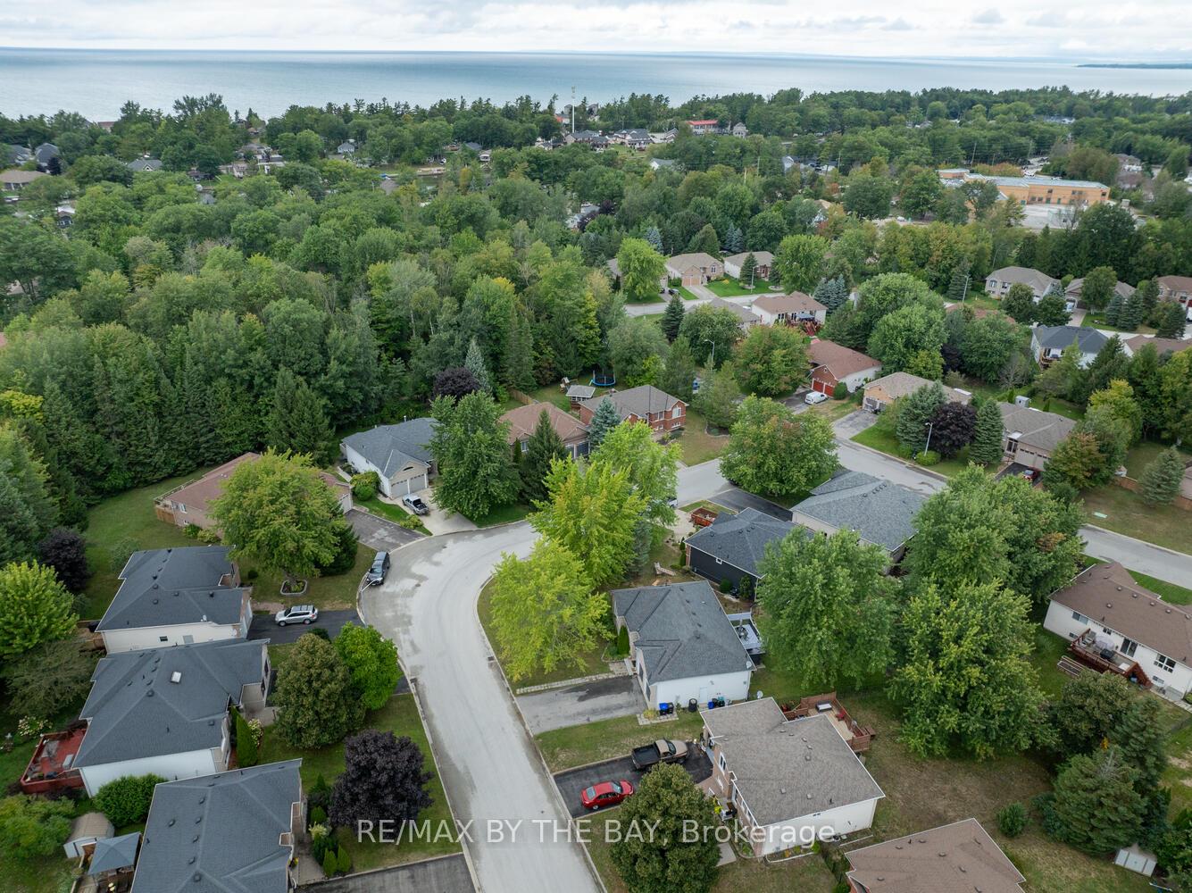 Photo 38 of 22 Silversands Crescent, Wasaga Beach — HOMEH