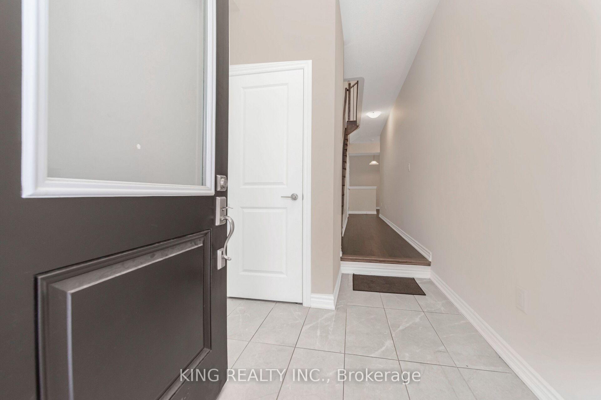 Photo 6 of 52 Gemini Drive, Barrie, Rural Barrie Southeast — HOMEH