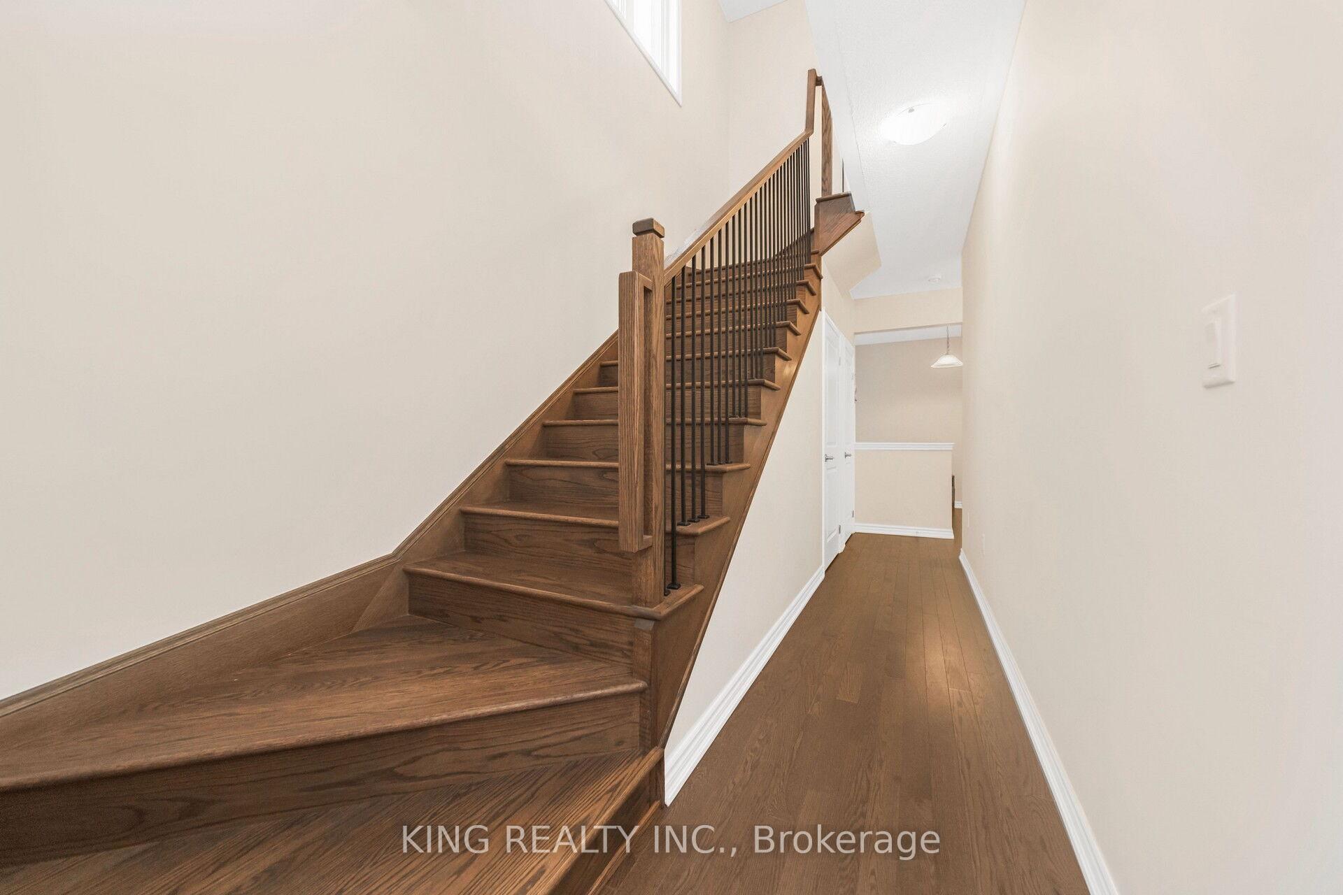 Photo 4 of 52 Gemini Drive, Barrie, Rural Barrie Southeast — HOMEH