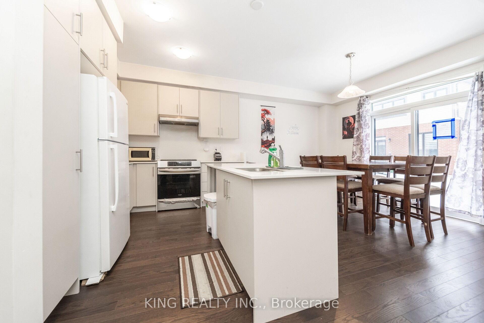 Photo 12 of 52 Gemini Drive, Barrie, Rural Barrie Southeast — HOMEH