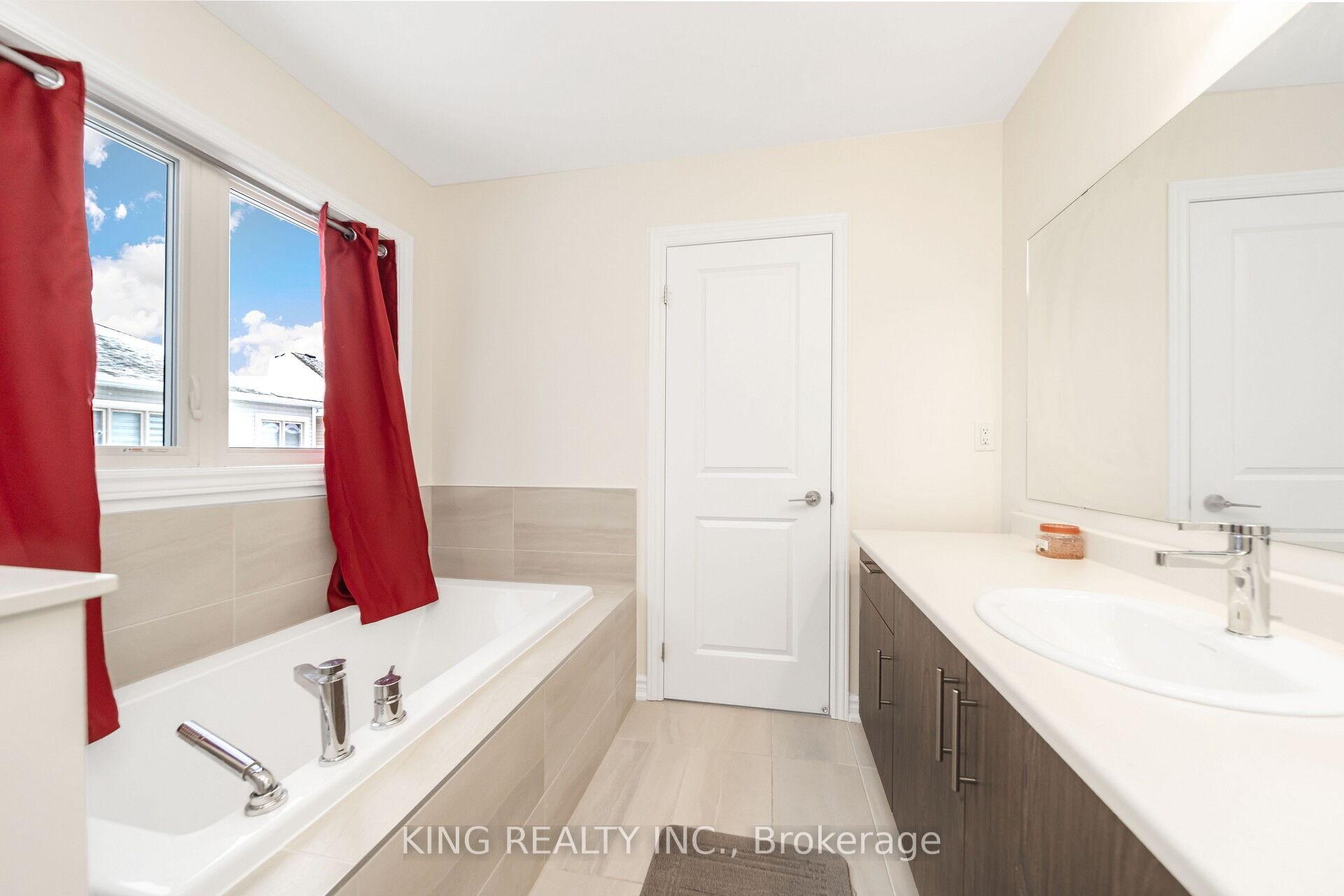 Photo 34 of 52 Gemini Drive, Barrie, Rural Barrie Southeast — HOMEH