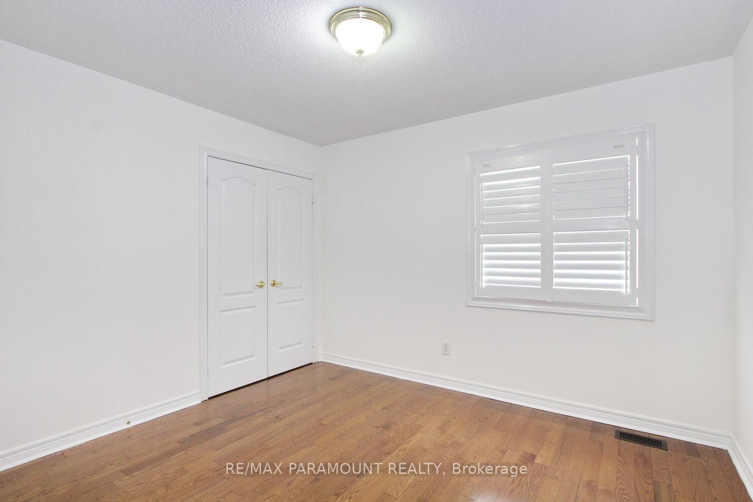 Photo 16 of 21 Frobischer Drive, Brampton, Sandringham-Wellington — HOMEH