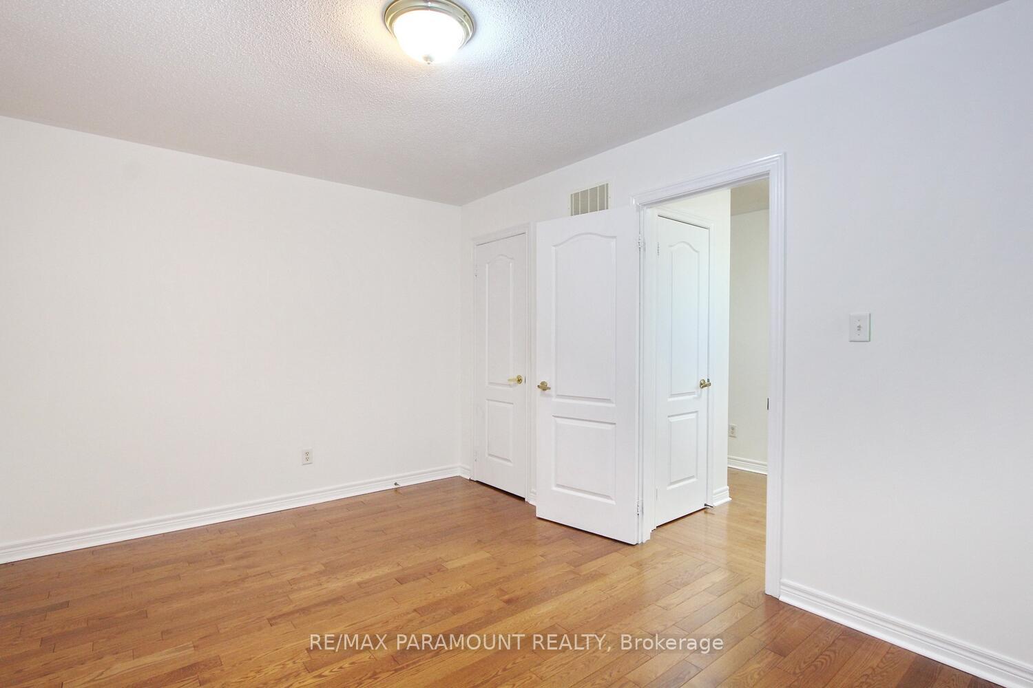 Photo 20 of 21 Frobischer Drive, Brampton, Sandringham-Wellington — HOMEH