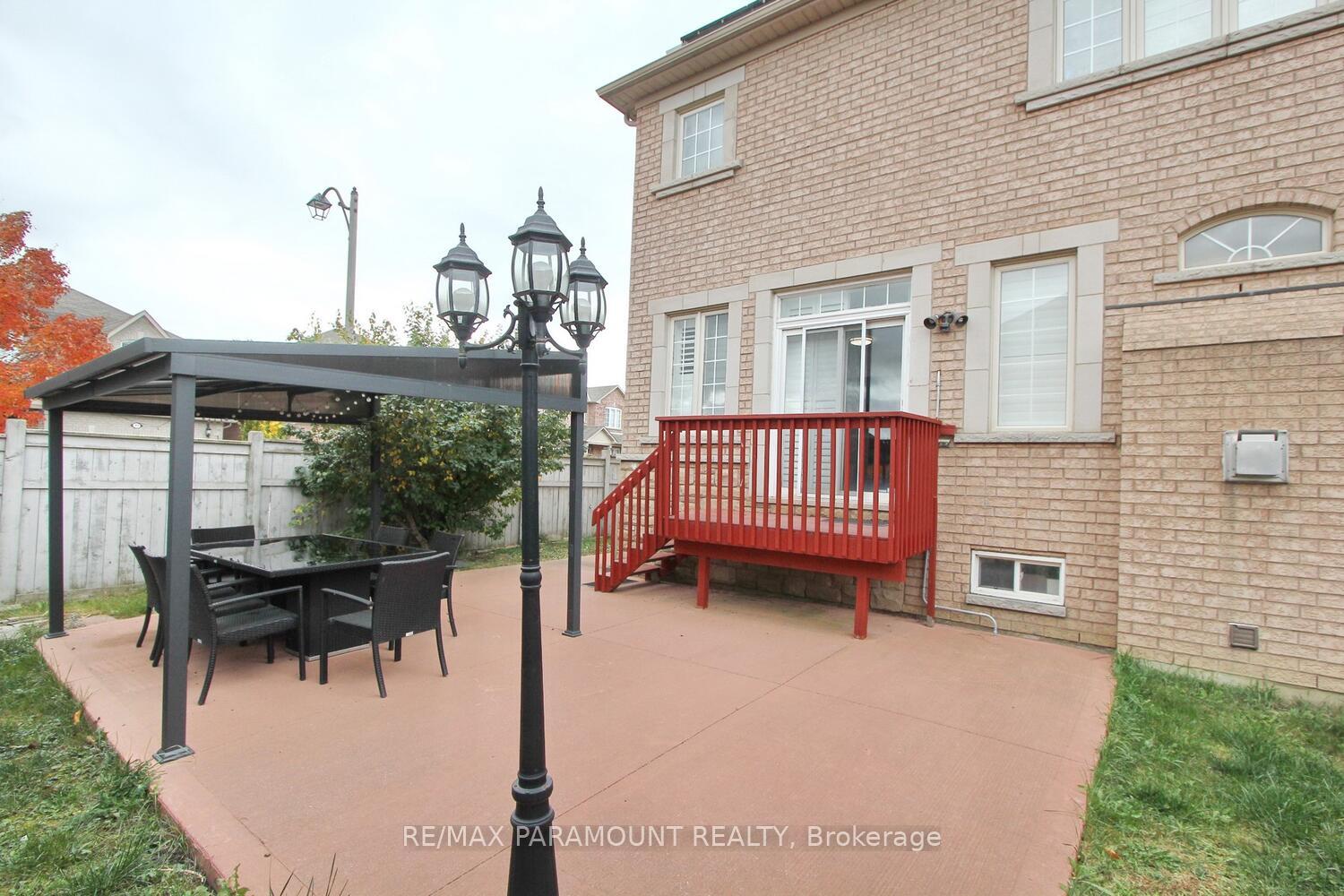 Photo 37 of 21 Frobischer Drive, Brampton, Sandringham-Wellington — HOMEH