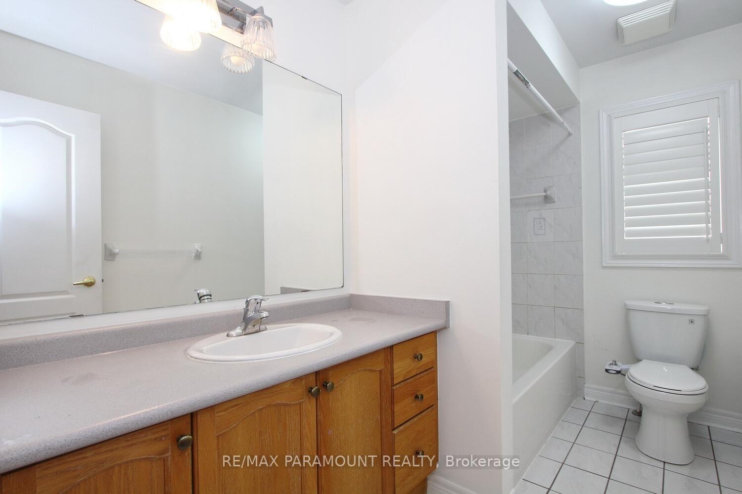 Photo 35 of 21 Frobischer Drive, Brampton, Sandringham-Wellington — HOMEH