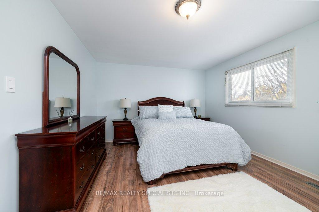 Photo 20 of 2470 Cobbinshaw Circle, Mississauga, Meadowvale — HOMEH