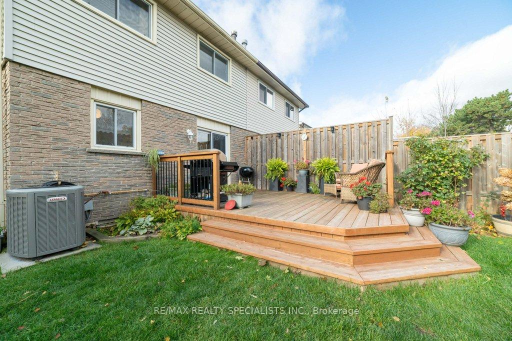 Photo 32 of 2470 Cobbinshaw Circle, Mississauga, Meadowvale — HOMEH