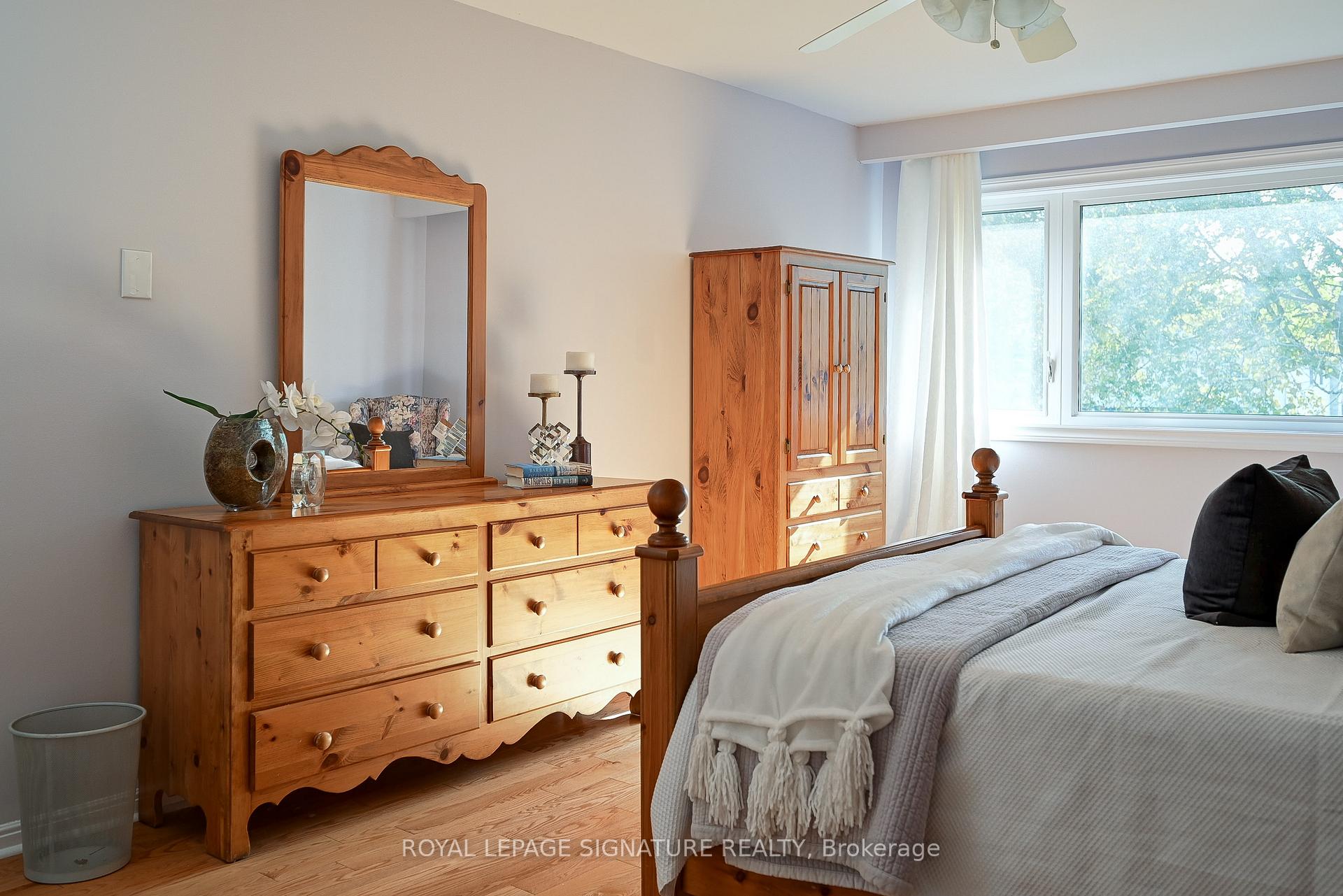 Photo 17 of 26 Oak Lea Circle, Markham, Markham Village — HOMEH