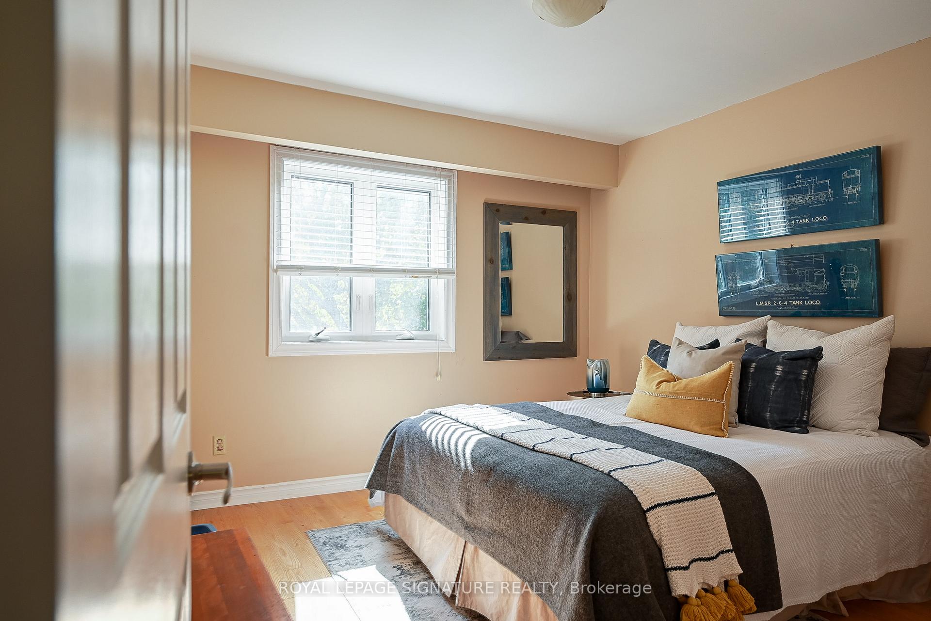 Photo 20 of 26 Oak Lea Circle, Markham, Markham Village — HOMEH