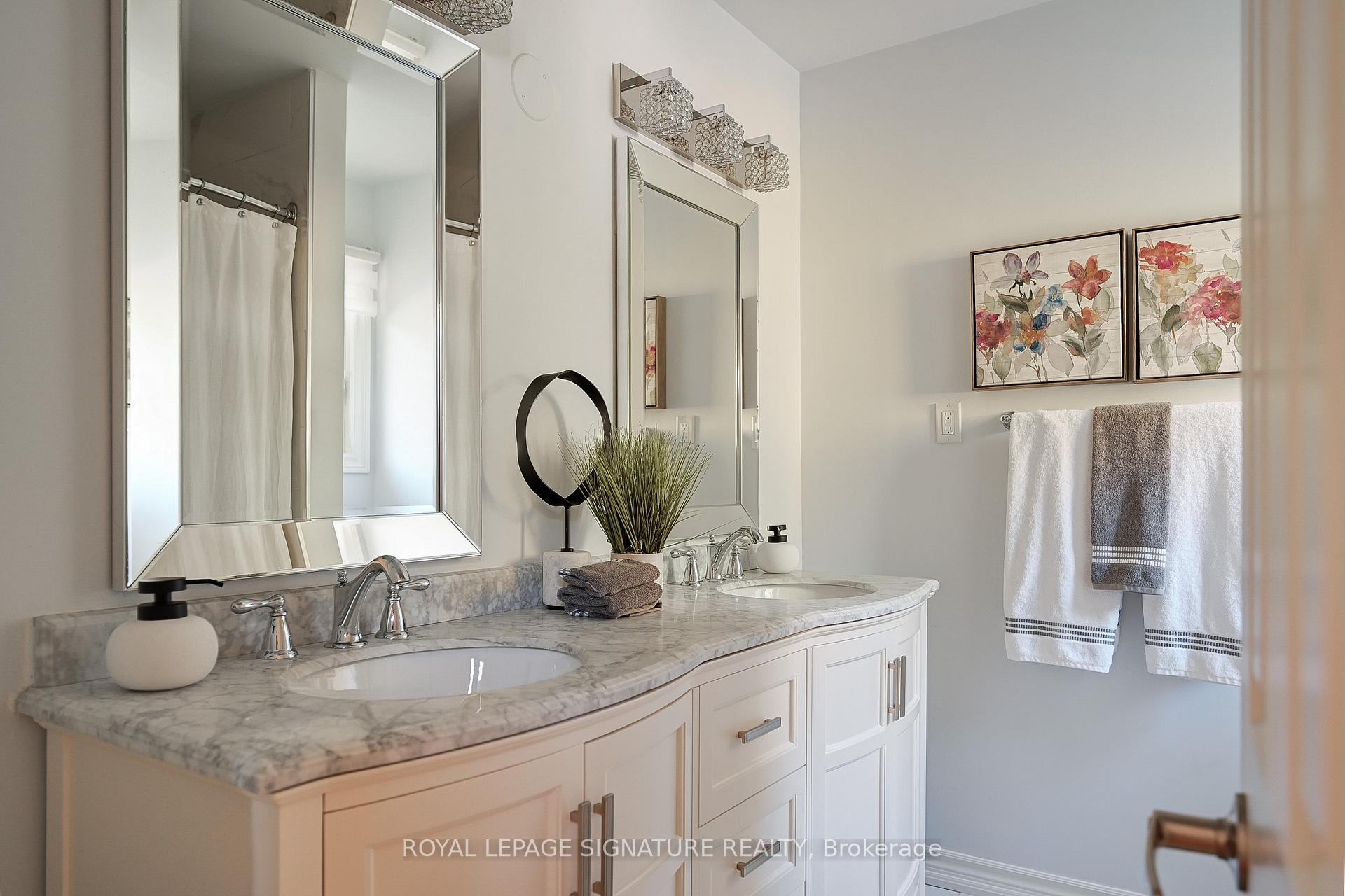 Photo 14 of 26 Oak Lea Circle, Markham, Markham Village — HOMEH