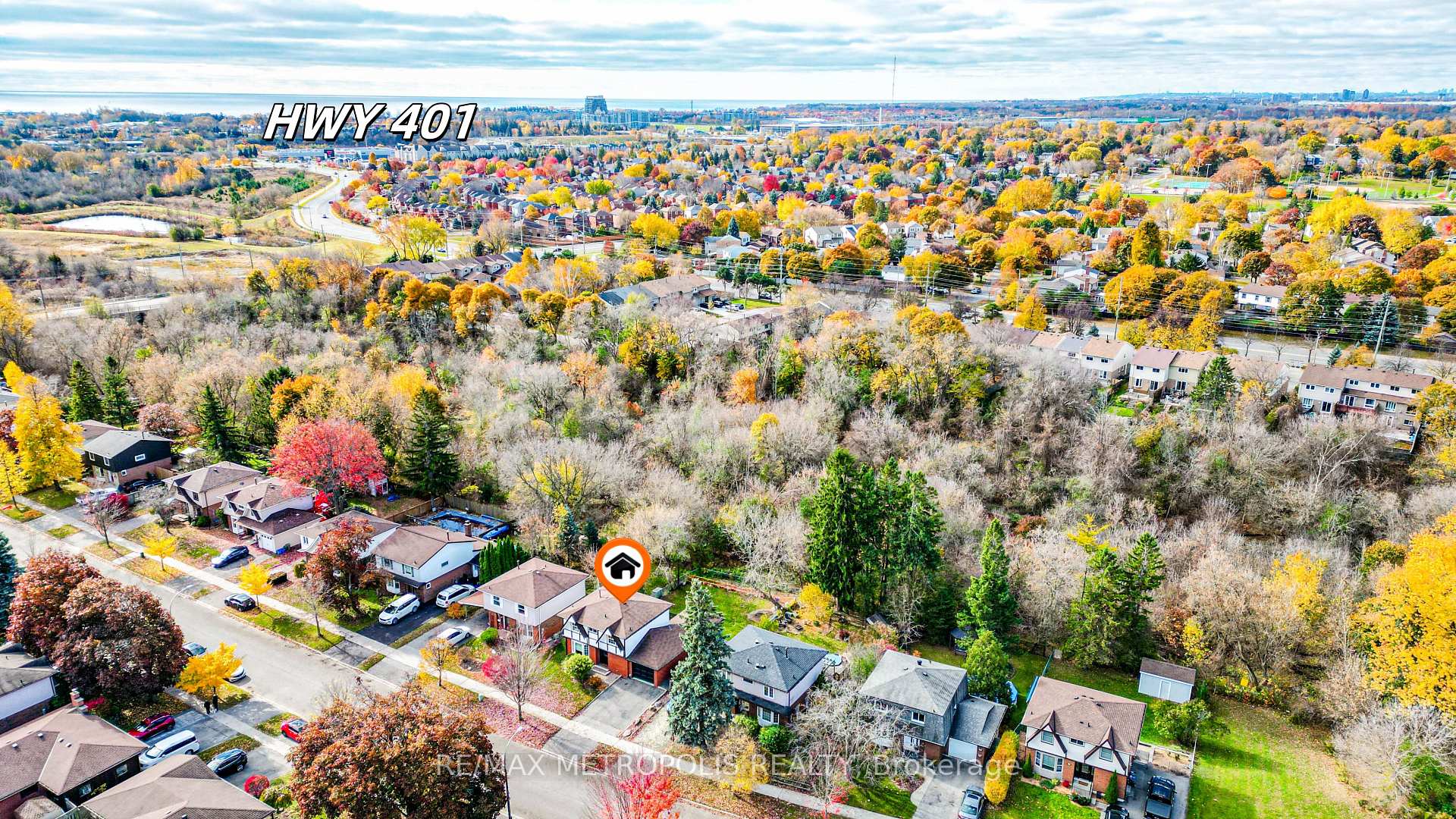 Photo 8 of 306 Lupin Drive, Whitby, Downtown Whitby — HOMEH