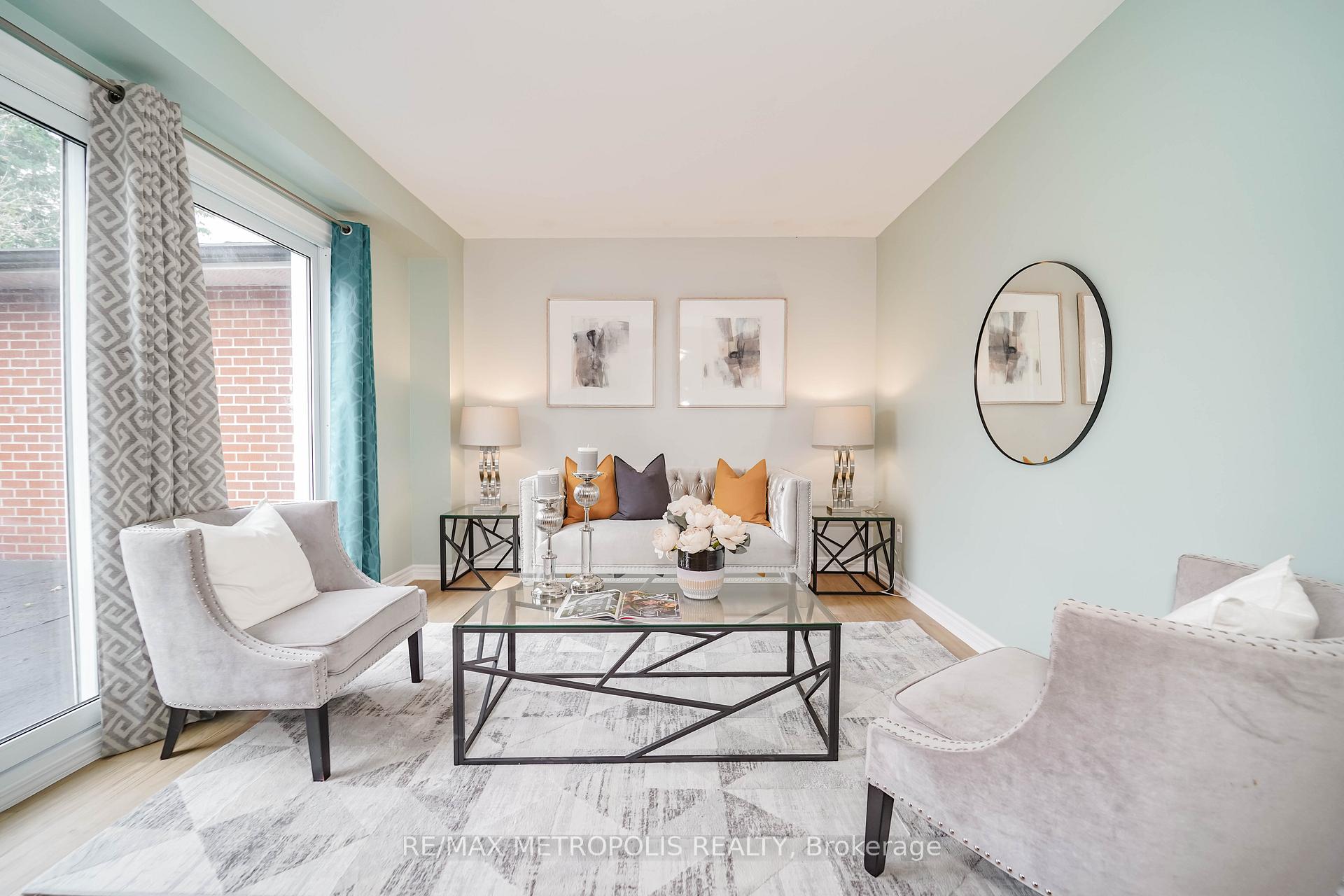 Photo 18 of 306 Lupin Drive, Whitby, Downtown Whitby — HOMEH