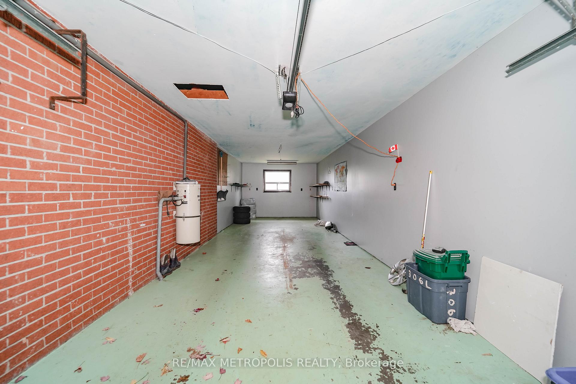 Photo 26 of 306 Lupin Drive, Whitby, Downtown Whitby — HOMEH