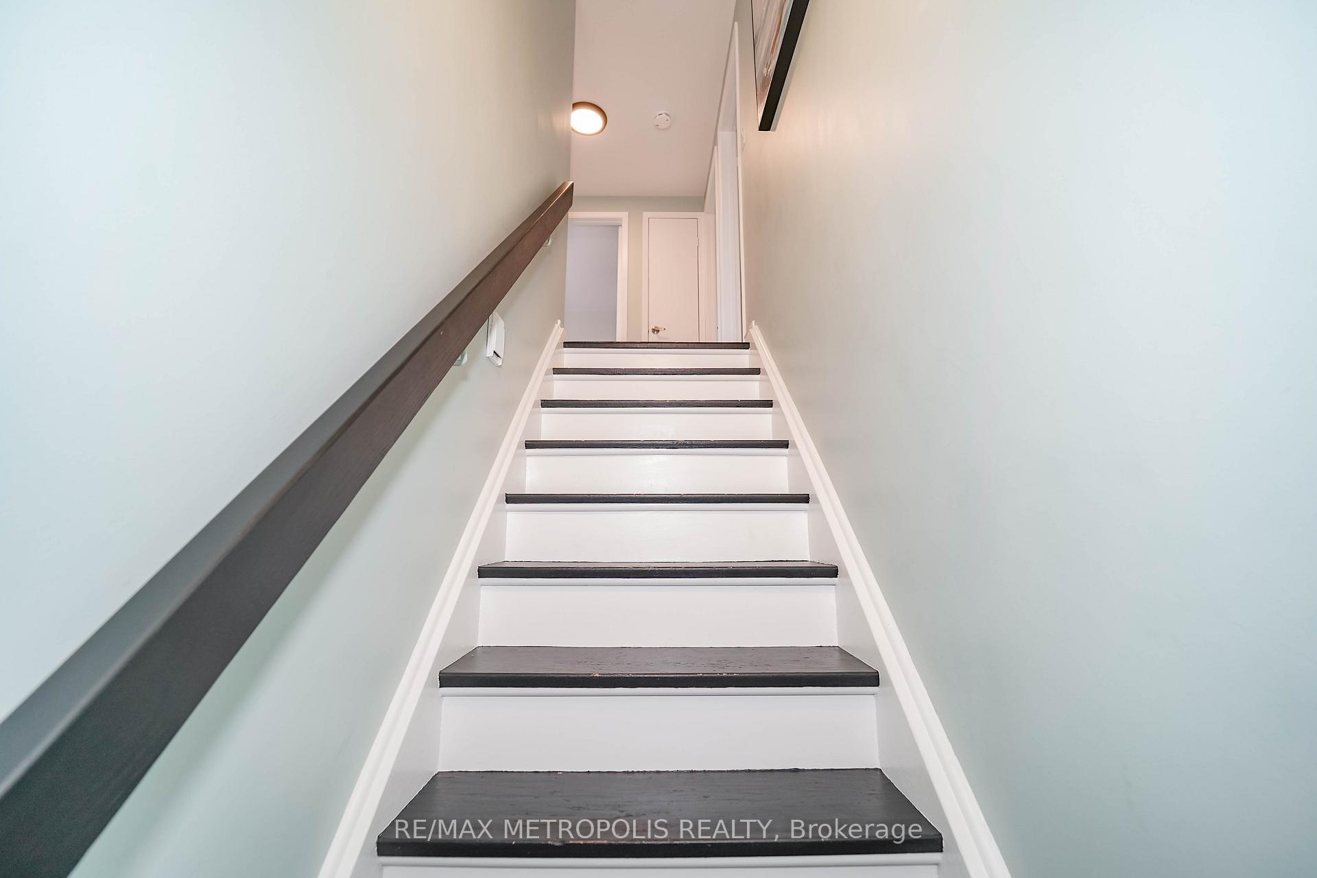 Photo 27 of 306 Lupin Drive, Whitby, Downtown Whitby — HOMEH