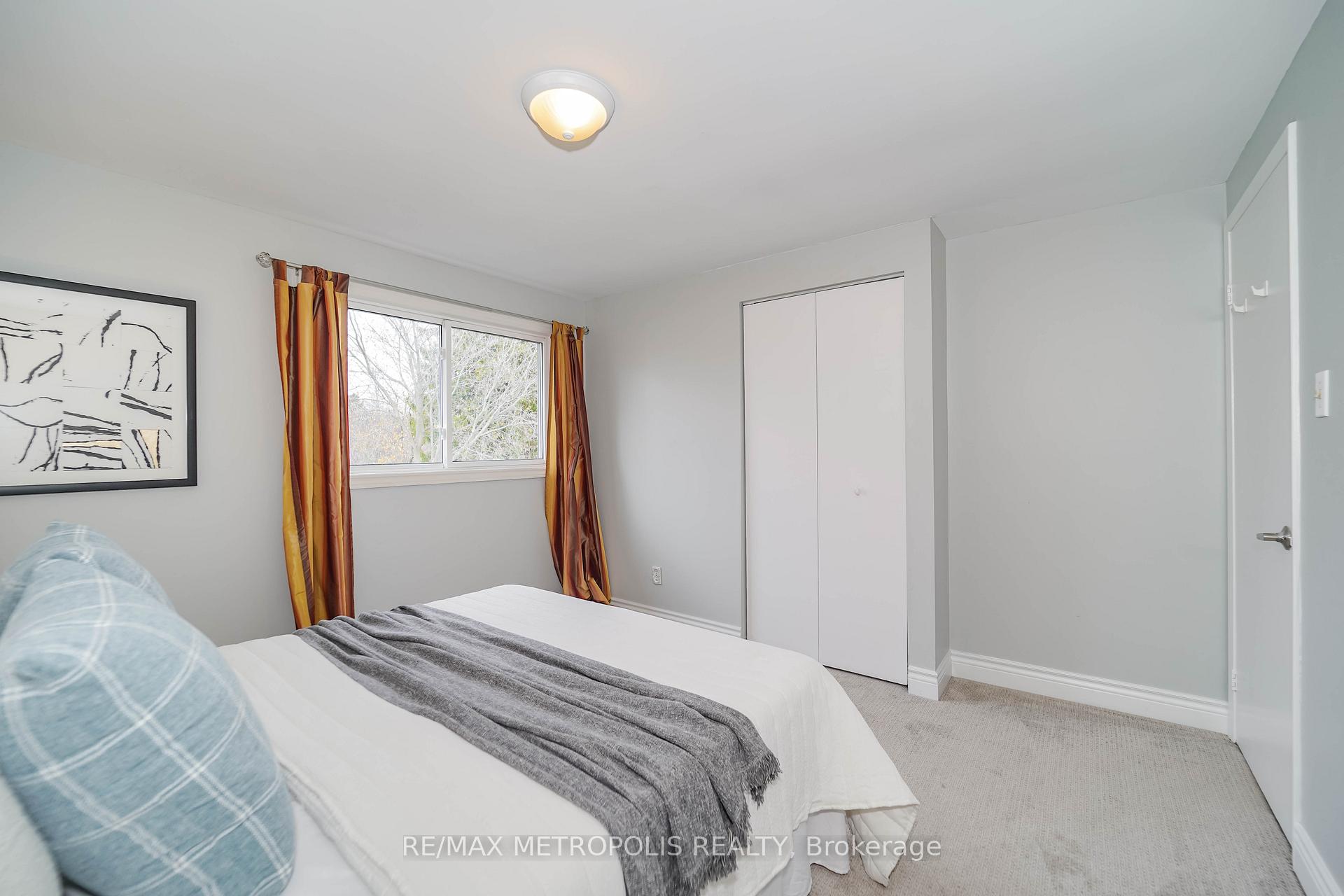 Photo 38 of 306 Lupin Drive, Whitby, Downtown Whitby — HOMEH