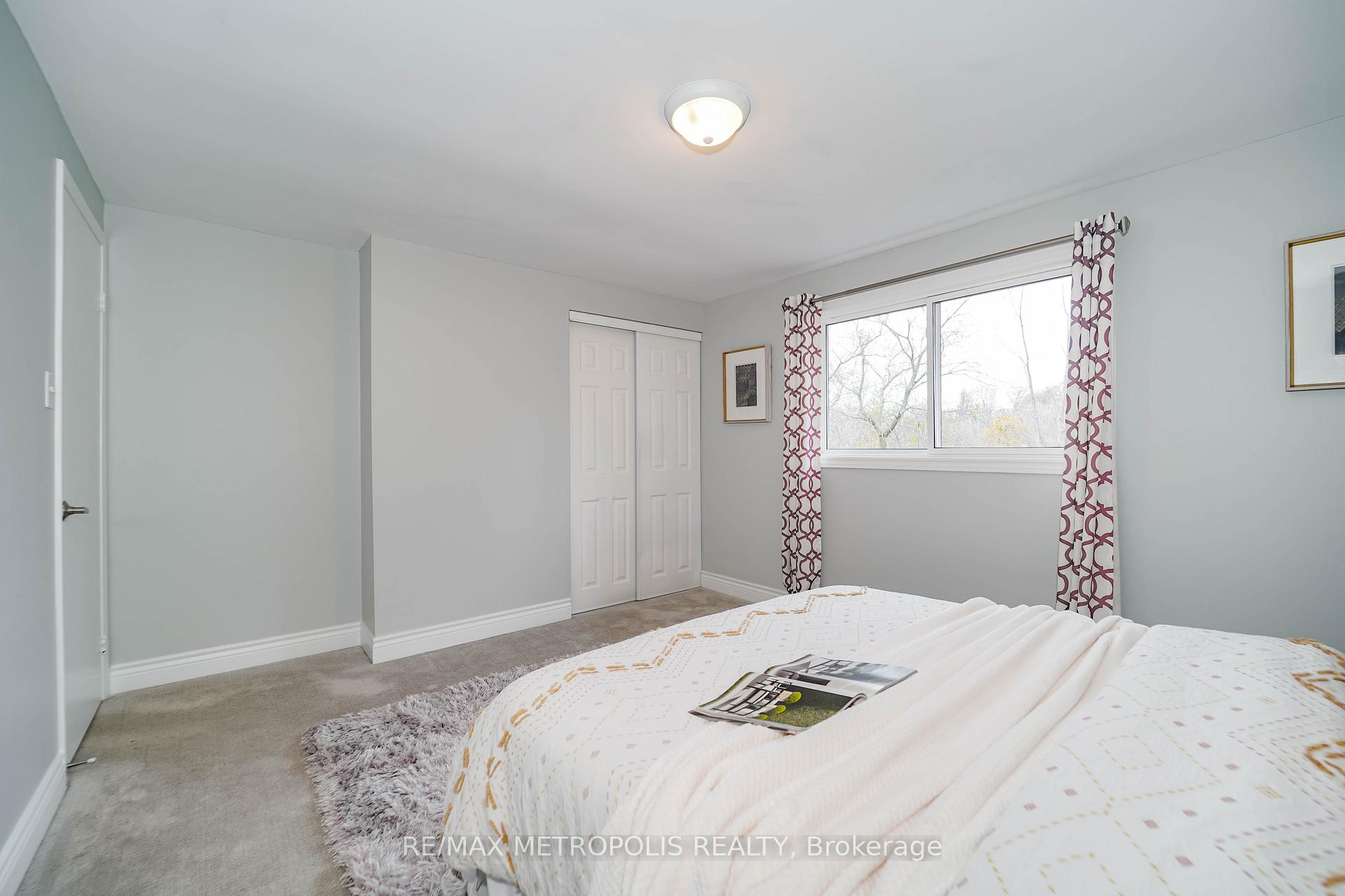 Photo 37 of 306 Lupin Drive, Whitby, Downtown Whitby — HOMEH