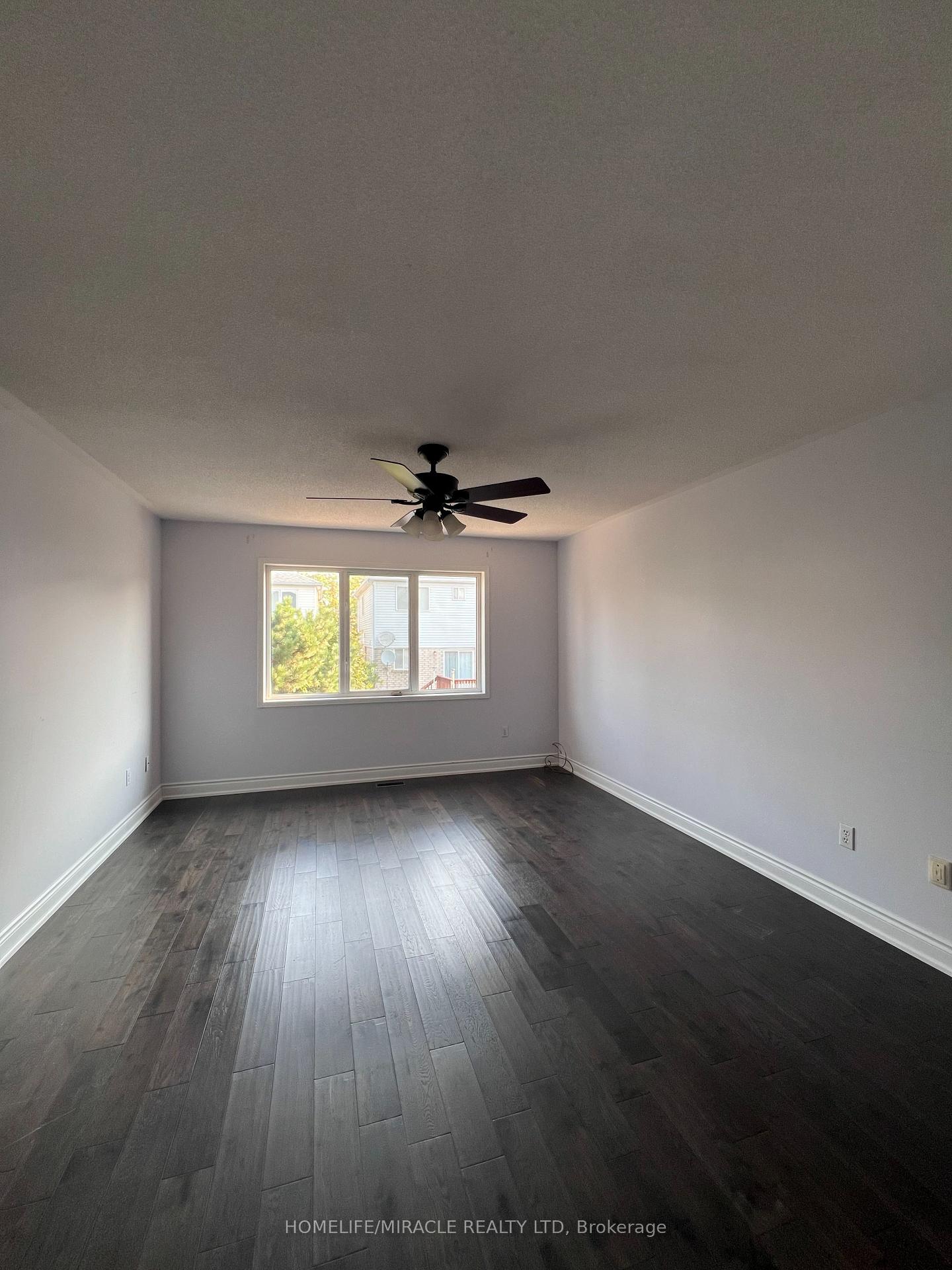 Photo 18 of 245 Fernforest Drive, Brampton, Sandringham-Wellington — HOMEH