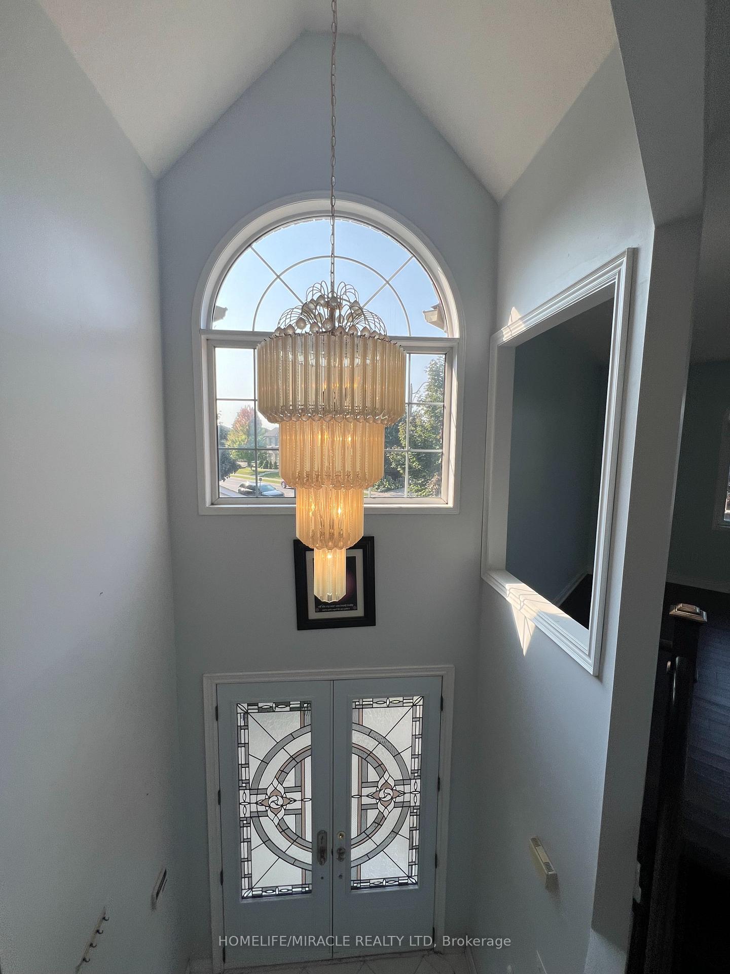 Photo 26 of 245 Fernforest Drive, Brampton, Sandringham-Wellington — HOMEH