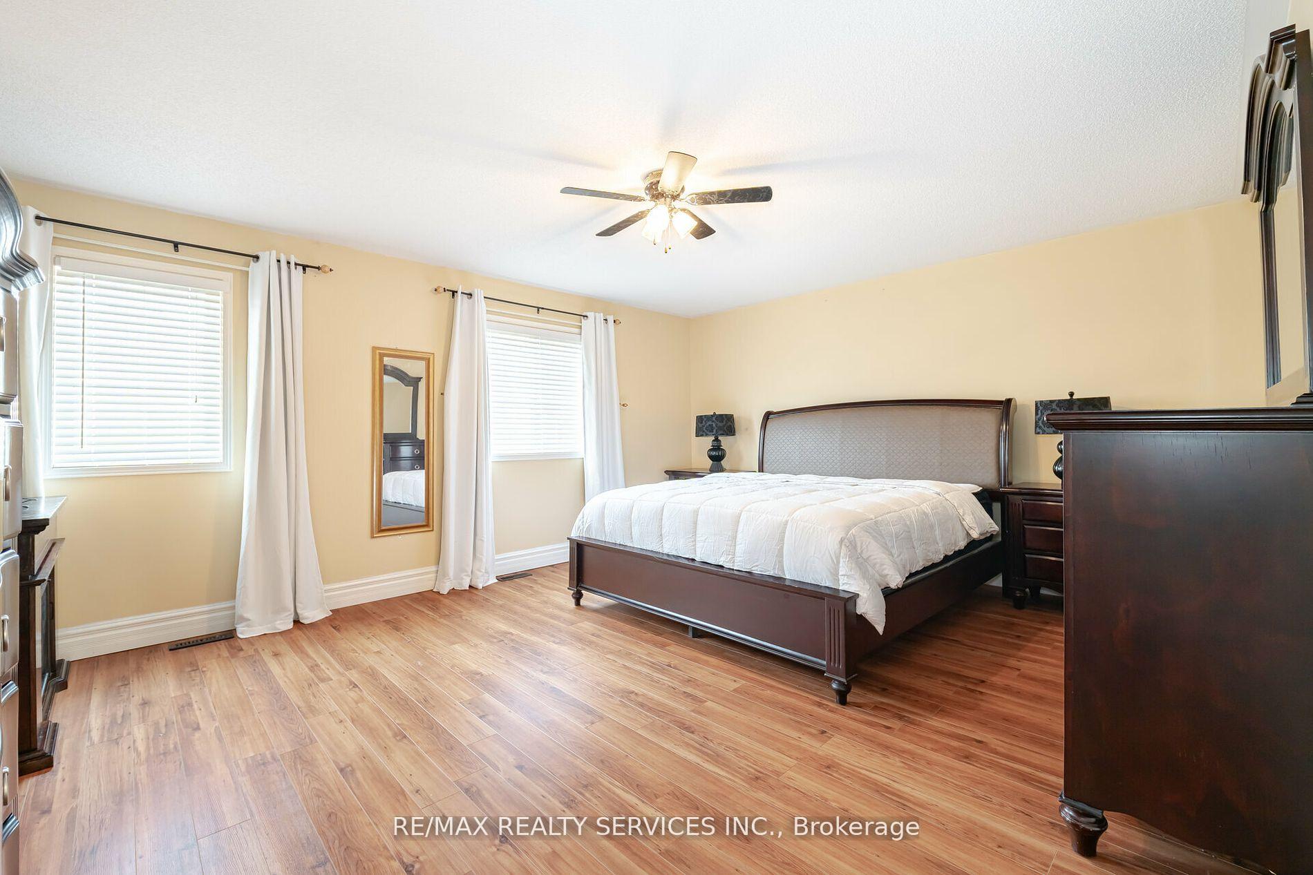 Photo 23 of 38 Sams Crescent, Brampton, Fletcher's Meadow — HOMEH