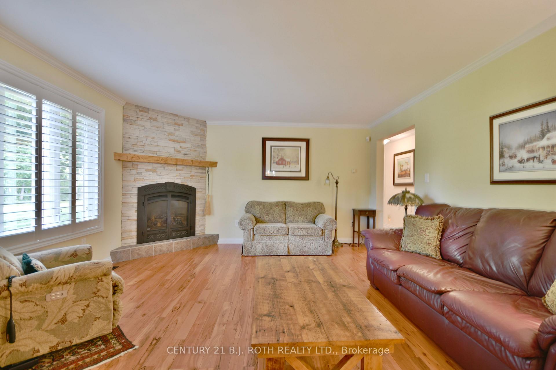 Photo 8 of 2226 Richard Street, Innisfil, Alcona — HOMEH