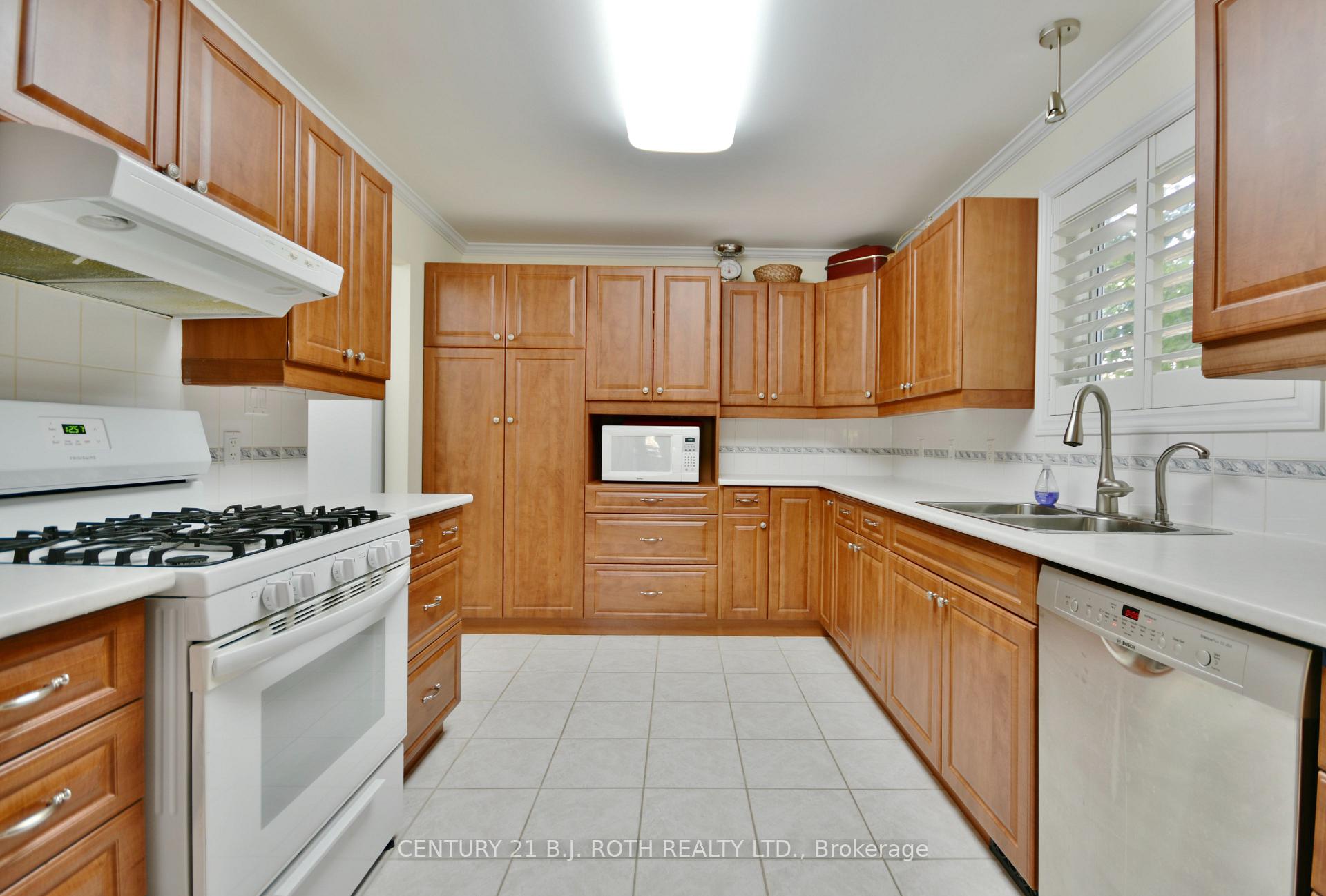 Photo 12 of 2226 Richard Street, Innisfil, Alcona — HOMEH