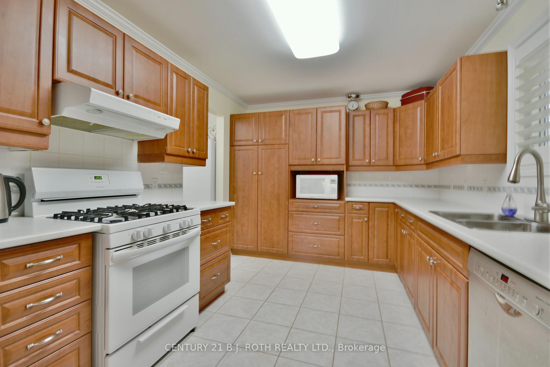 Photo 7 of 2226 Richard Street, Innisfil, Alcona — HOMEH