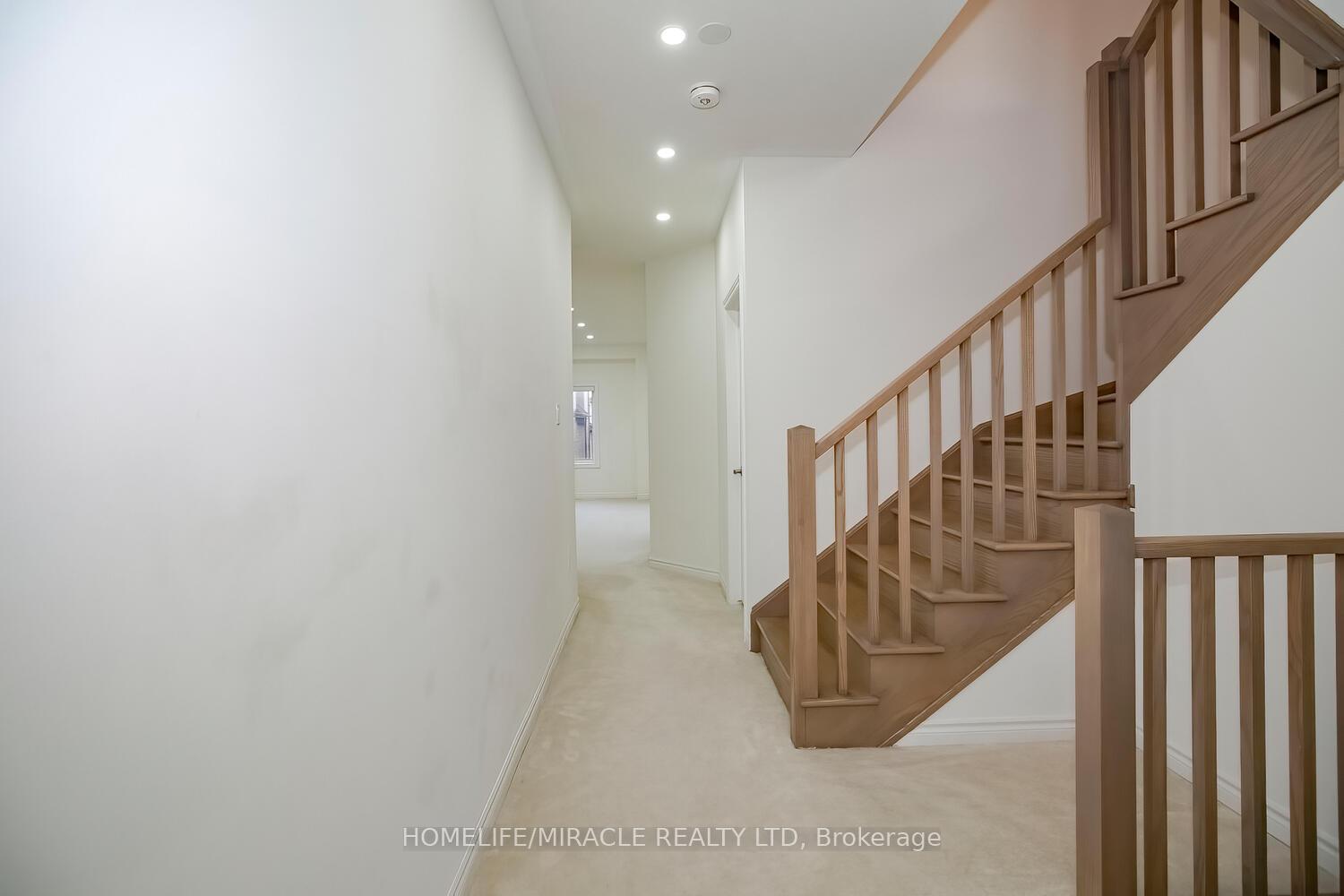 Photo 7 of 15 Hitchman Street, Brant, Paris — HOMEH