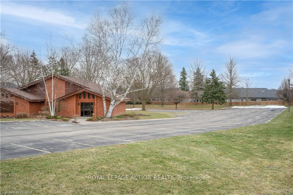 Photo 2 of 143 King Edward Street, Brant, Paris — HOMEH