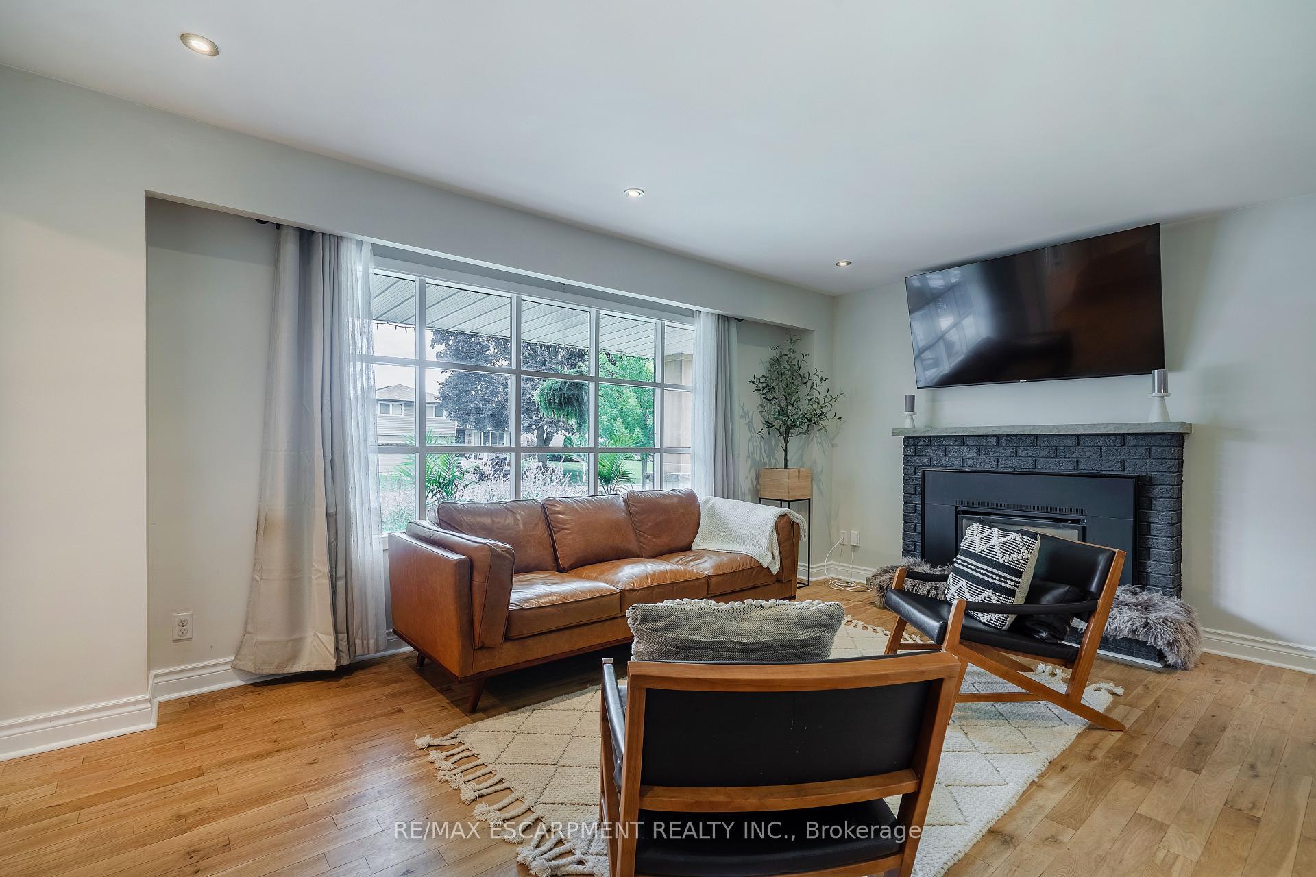 Photo 6 of 858 Fernhill Boulevard N, Oshawa, Northglen — HOMEH