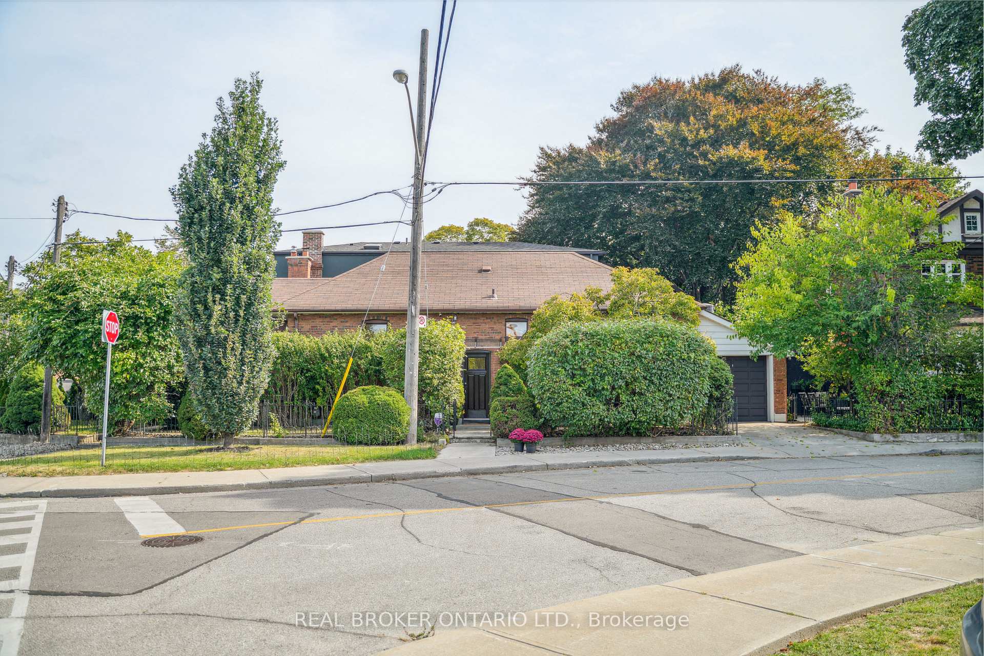 Photo 11 of 75 Rivercourt Boulevard, Toronto, East York — HOMEH