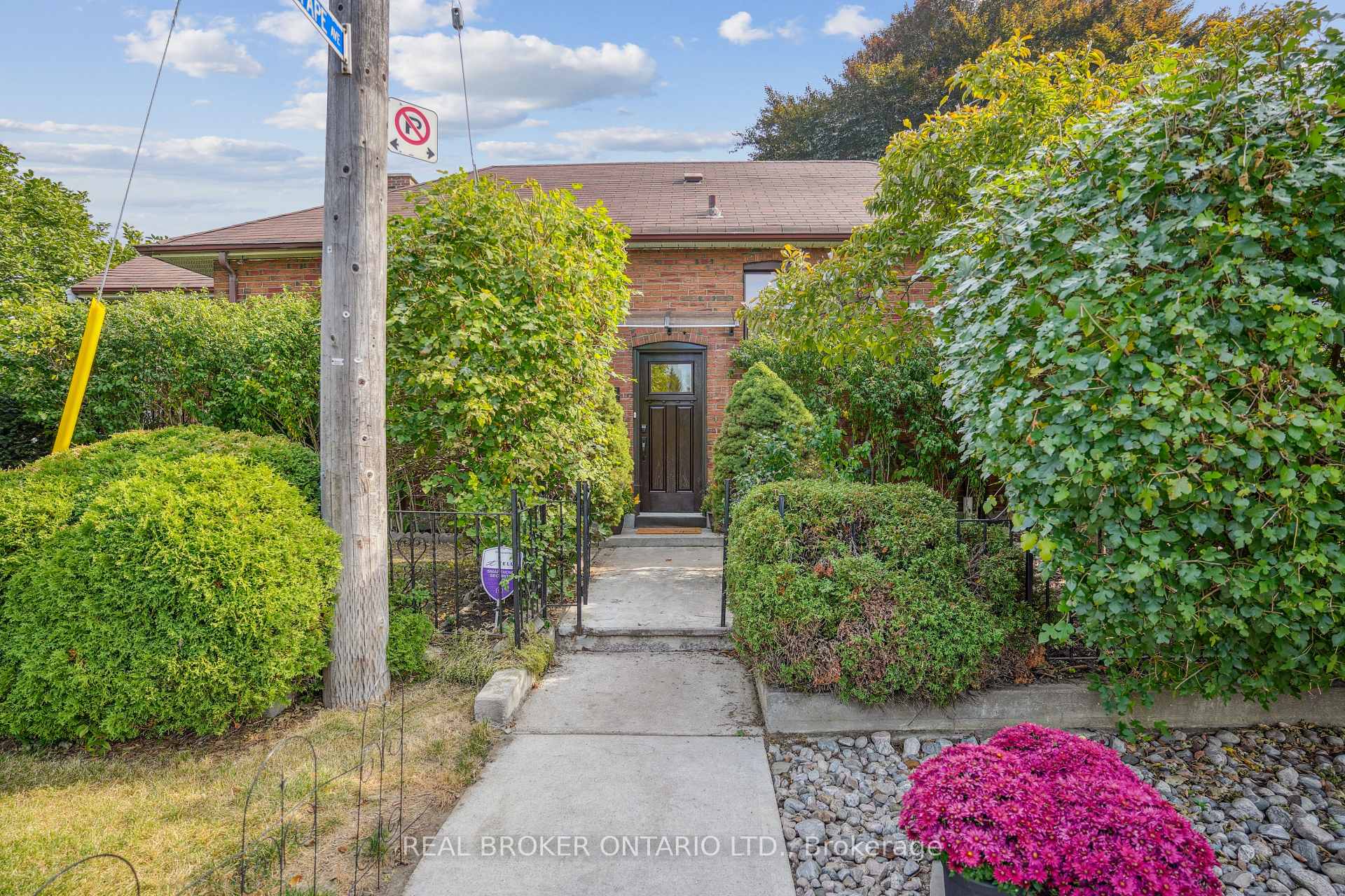 Photo 8 of 75 Rivercourt Boulevard, Toronto, East York — HOMEH
