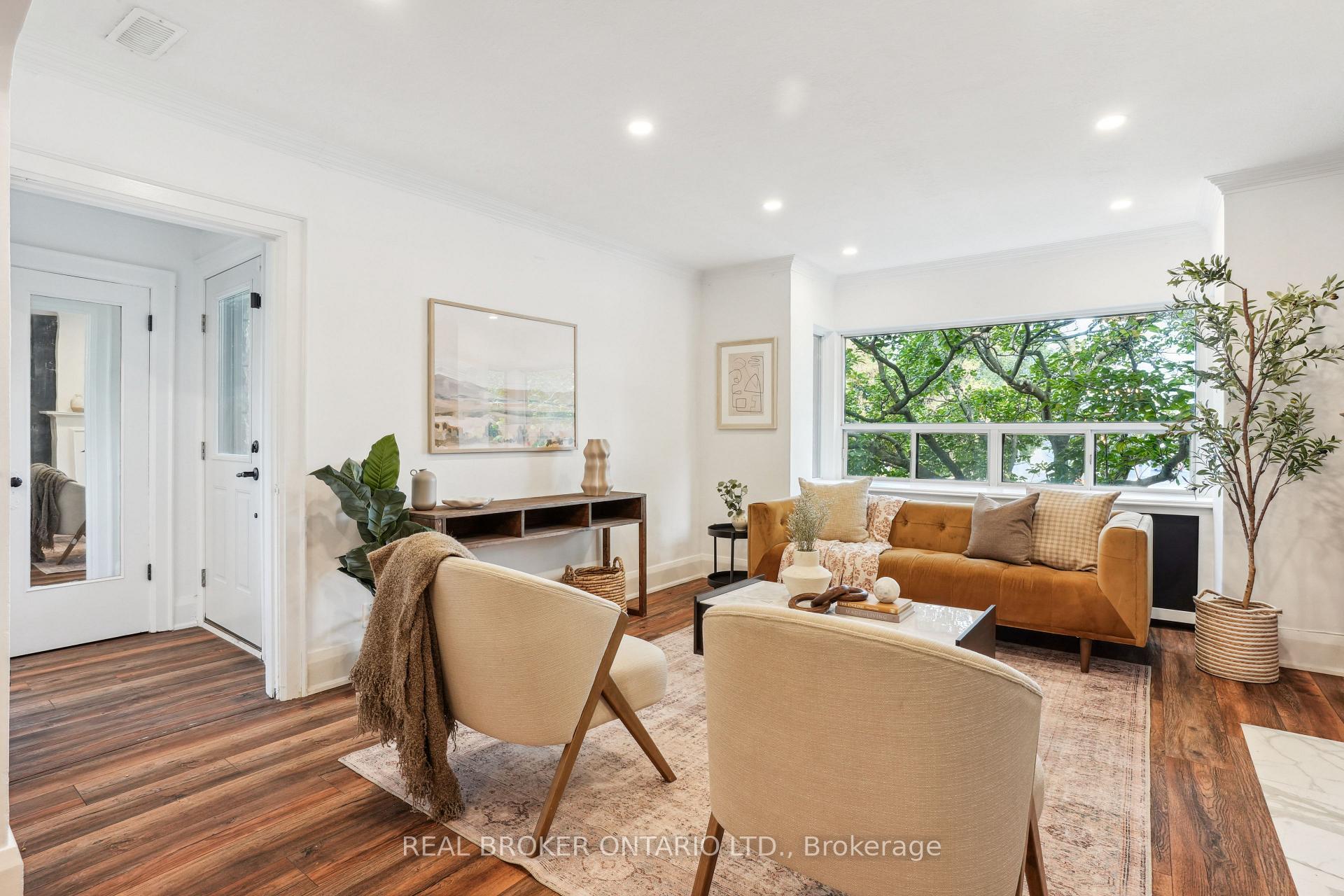 Photo 2 of 75 Rivercourt Boulevard, Toronto, East York — HOMEH