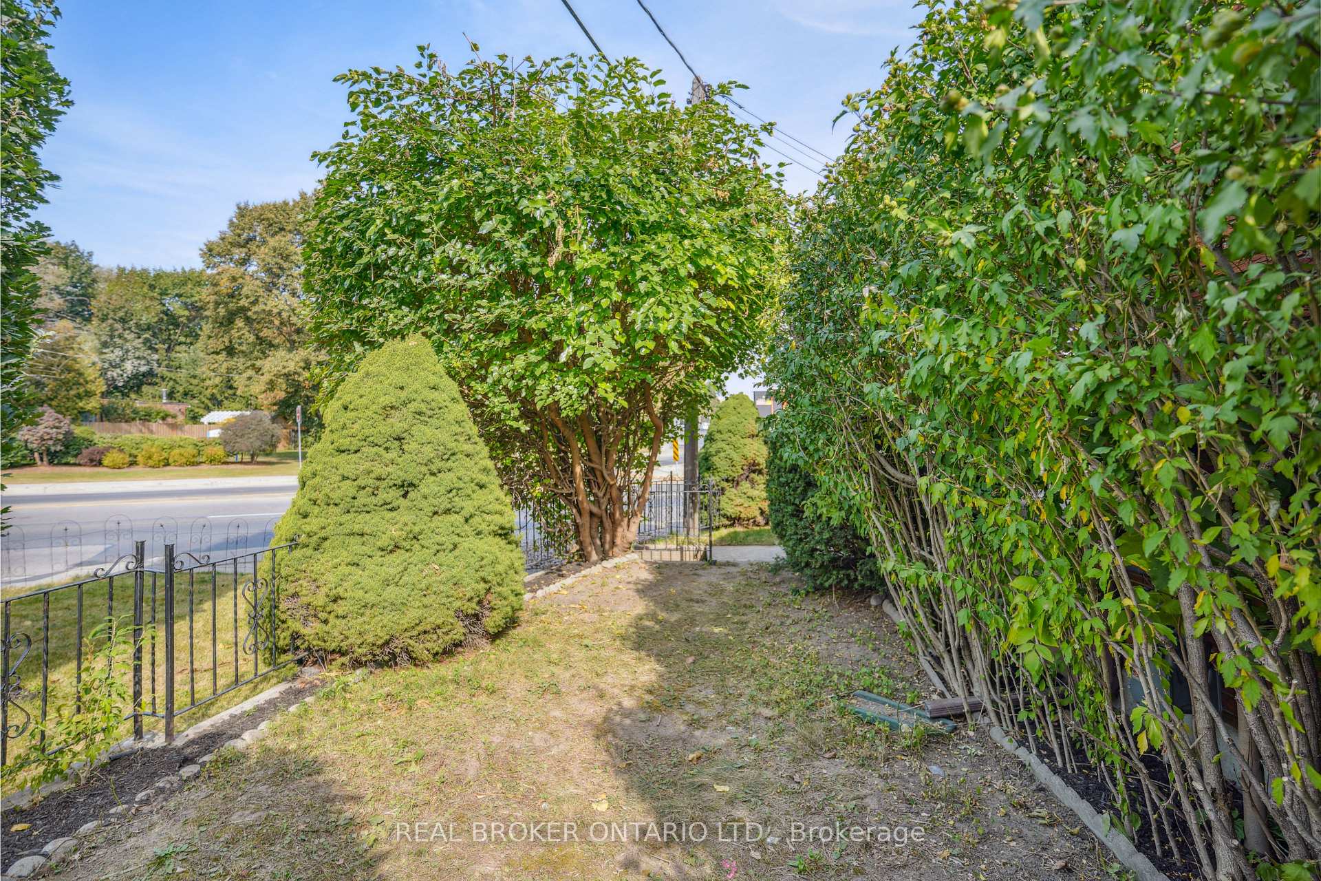 Photo 37 of 75 Rivercourt Boulevard, Toronto, East York — HOMEH