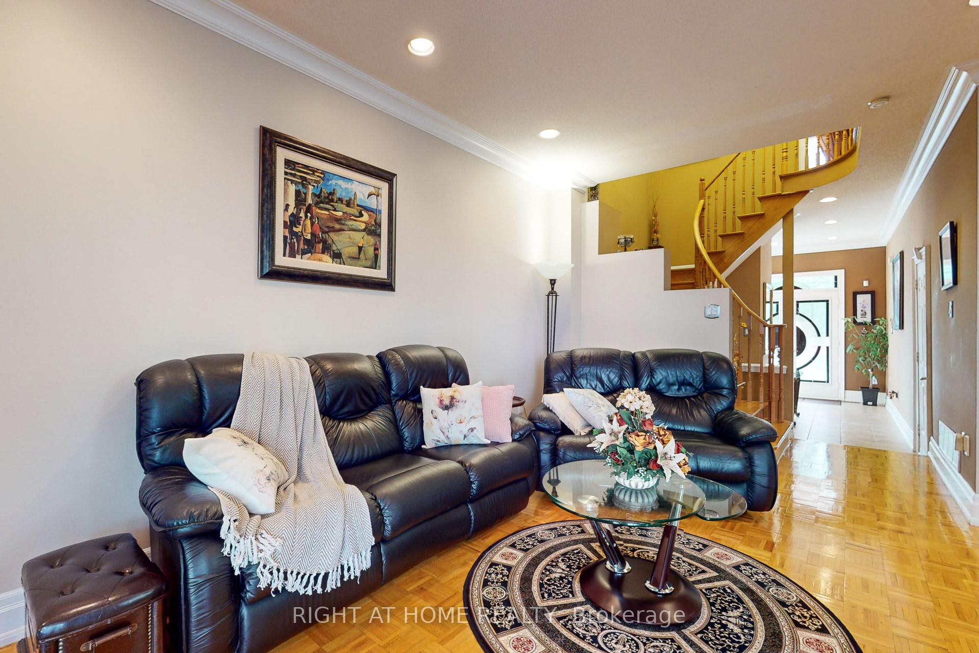 Photo 10 of 90 Cormorant Crescent, Vaughan, Vellore Village — HOMEH