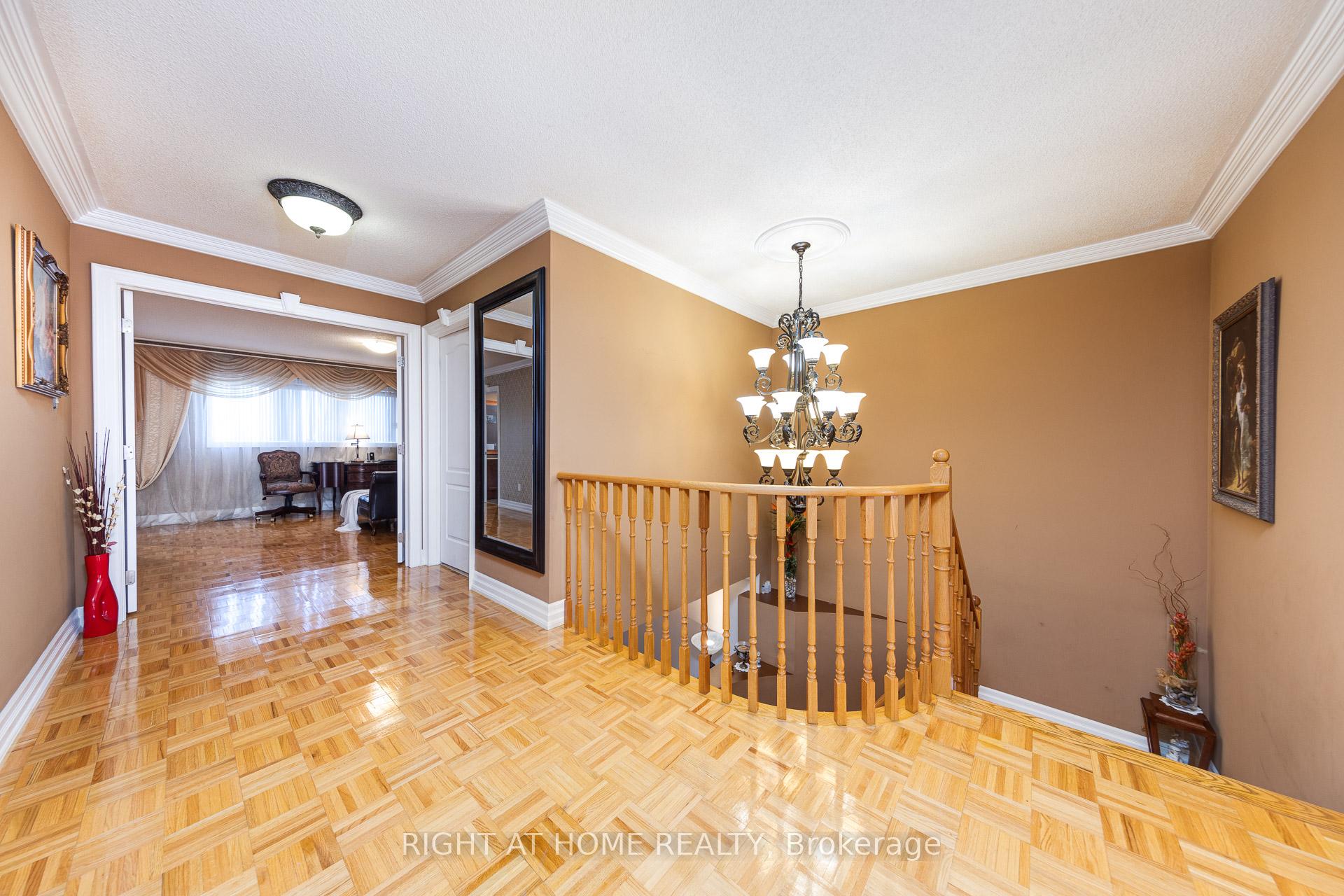 Photo 17 of 90 Cormorant Crescent, Vaughan, Vellore Village — HOMEH