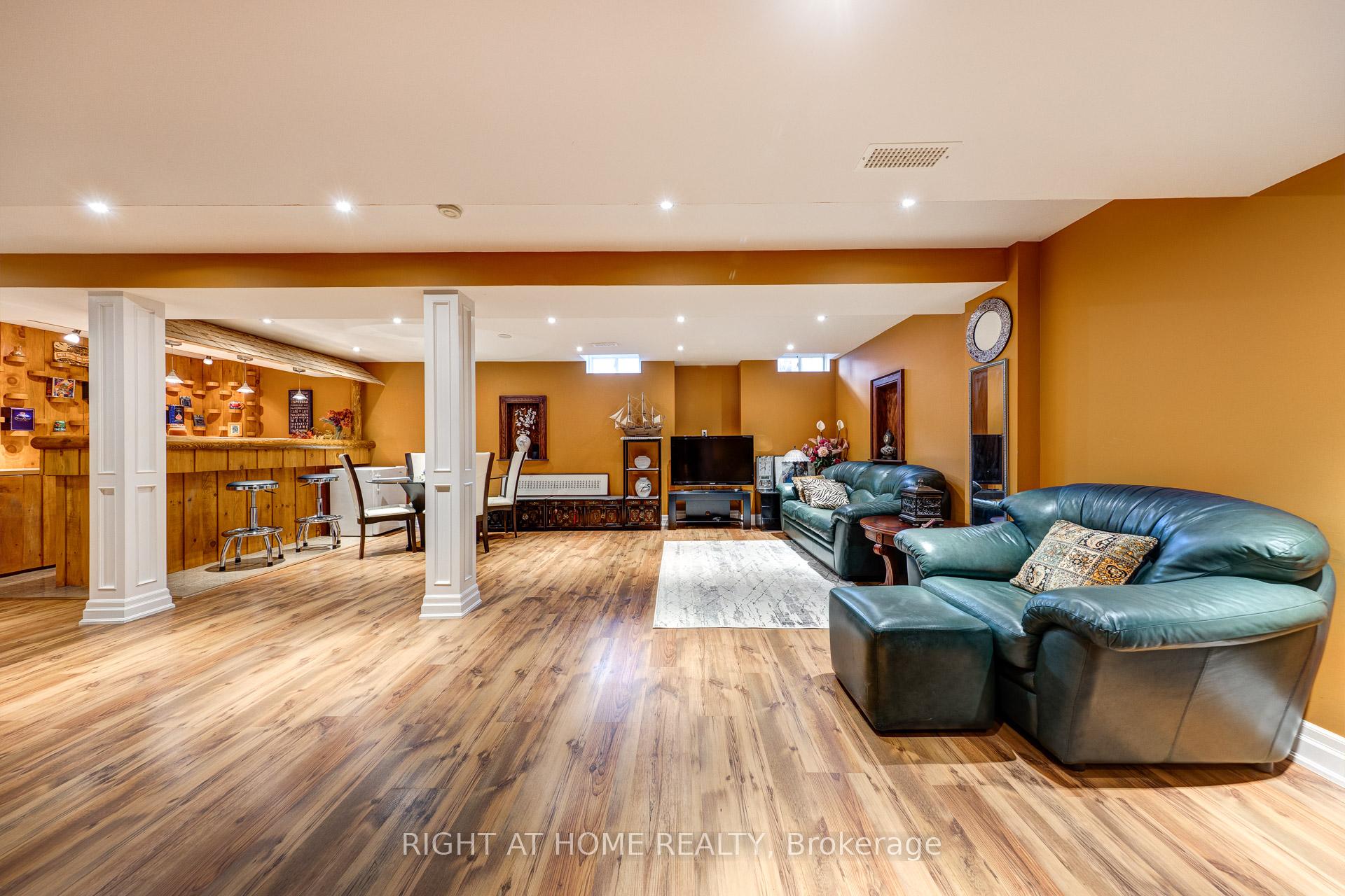 Photo 30 of 90 Cormorant Crescent, Vaughan, Vellore Village — HOMEH