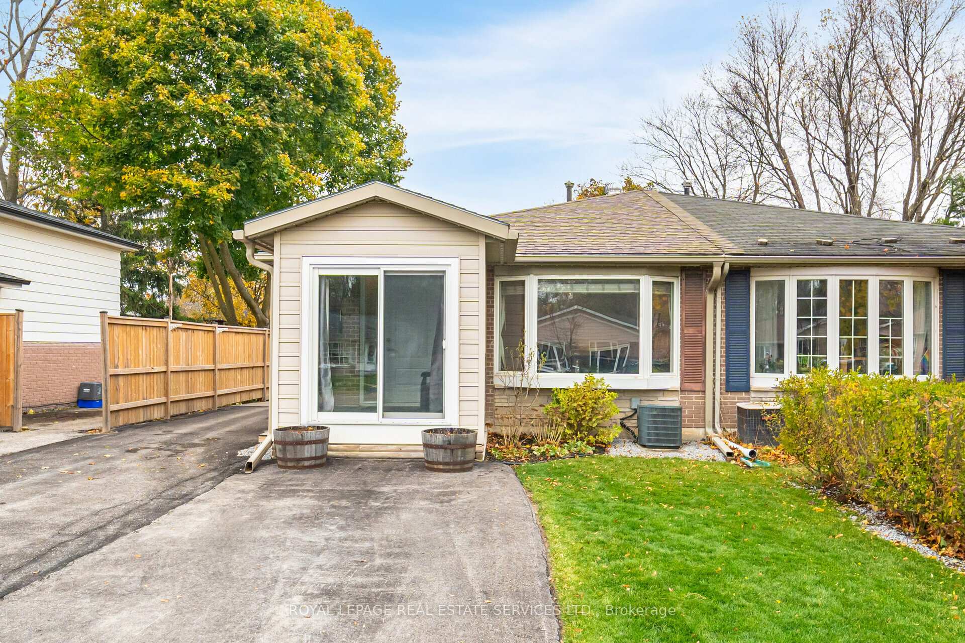 Photo 1 of 30 Burbank Place, Barrie, Wellington — HOMEH
