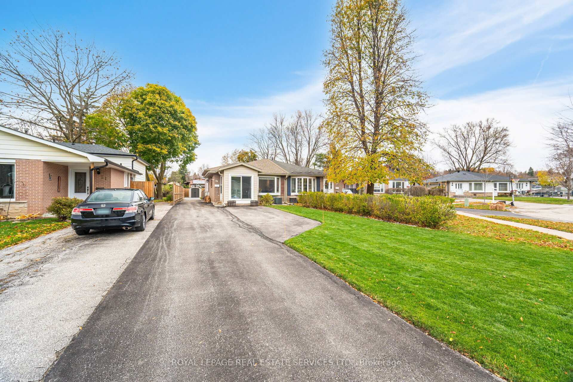 Photo 2 of 30 Burbank Place, Barrie, Wellington — HOMEH