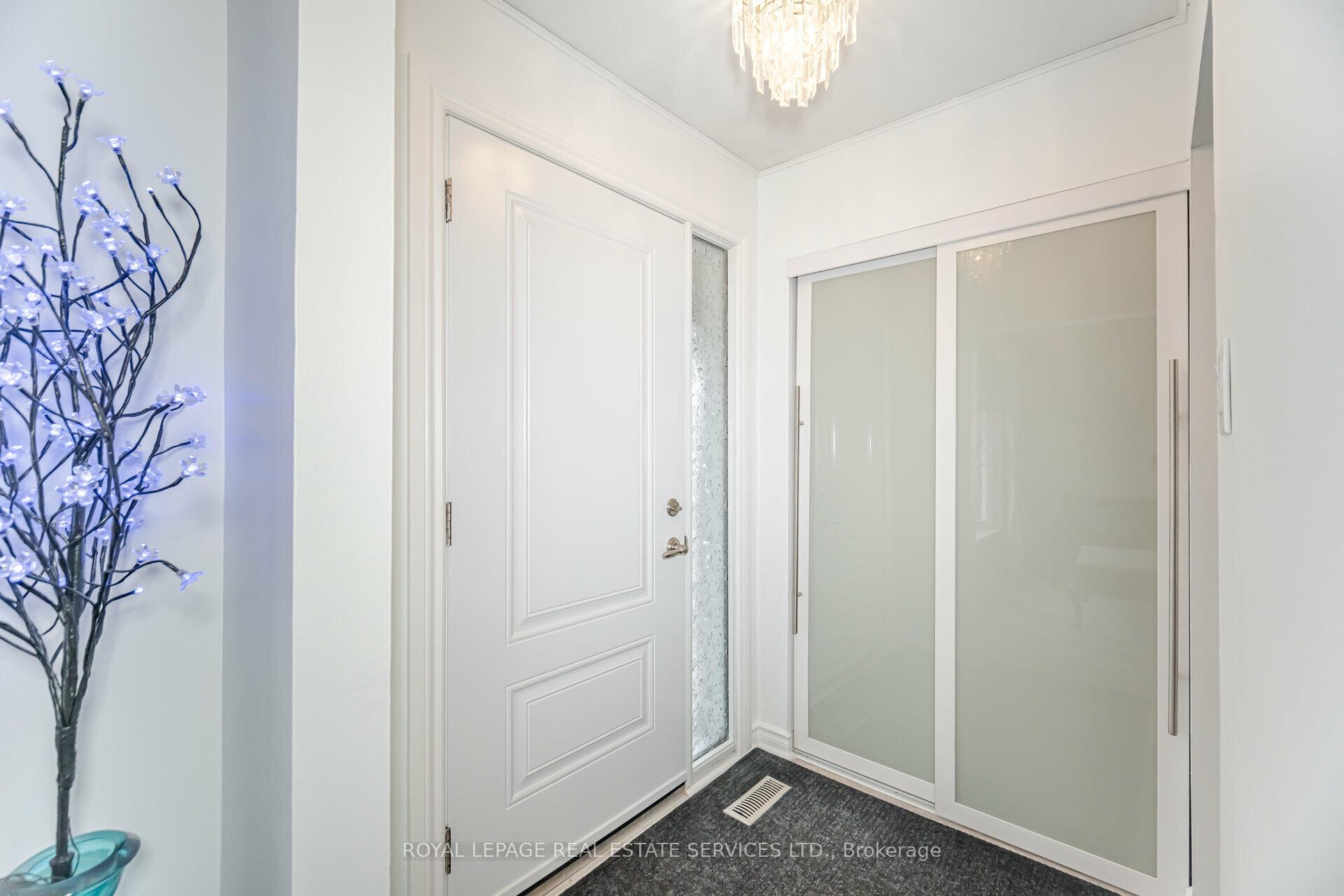 Photo 5 of 30 Burbank Place, Barrie, Wellington — HOMEH
