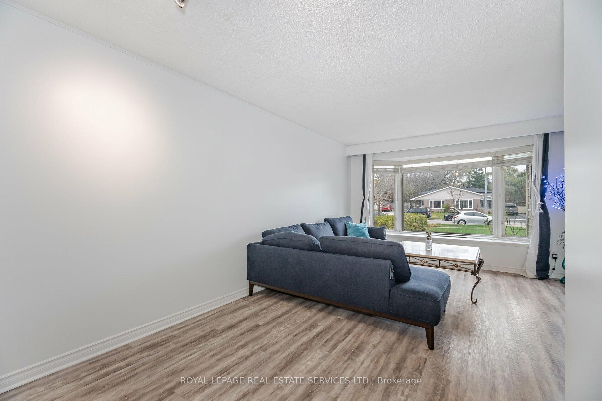 Photo 23 of 30 Burbank Place, Barrie, Wellington — HOMEH