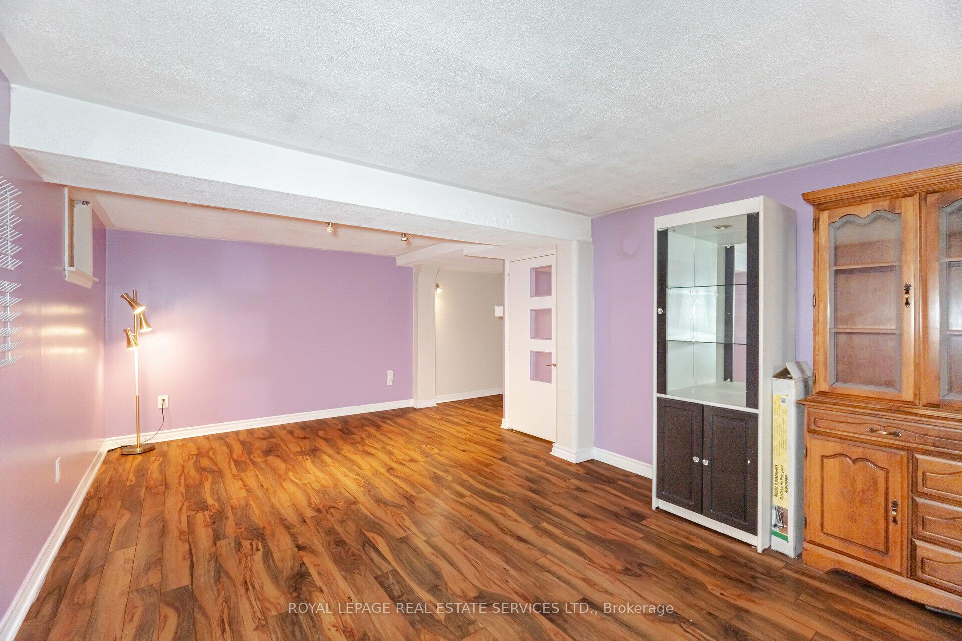 Photo 37 of 30 Burbank Place, Barrie, Wellington — HOMEH