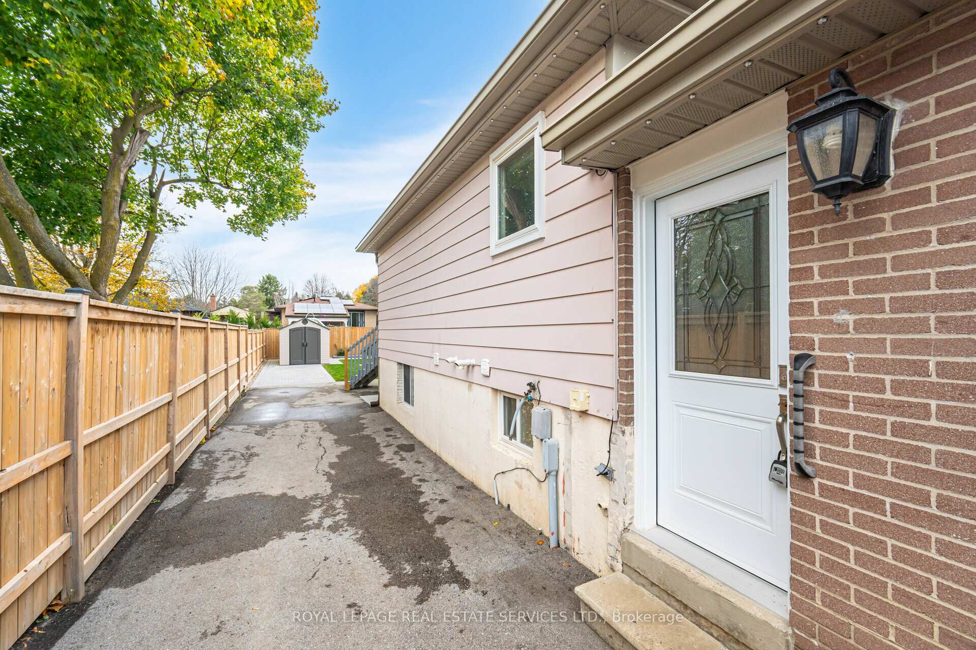 Photo 31 of 30 Burbank Place, Barrie, Wellington — HOMEH