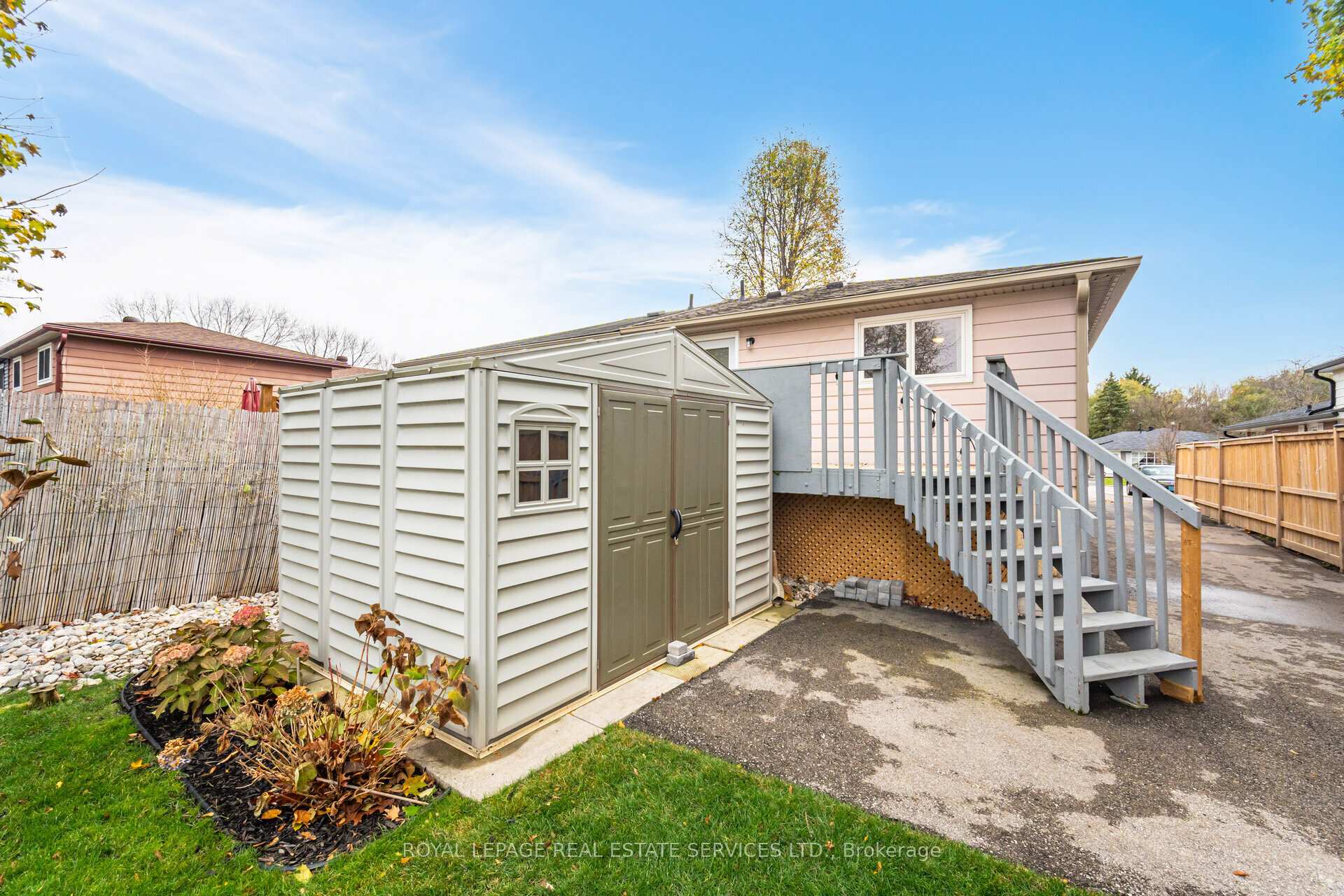 Photo 36 of 30 Burbank Place, Barrie, Wellington — HOMEH